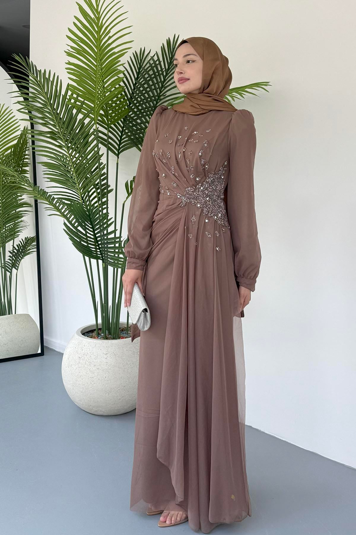 Taş Işıltılı Yandan Drapeli Tesettür Tül Abiye-KAHVERENGİ