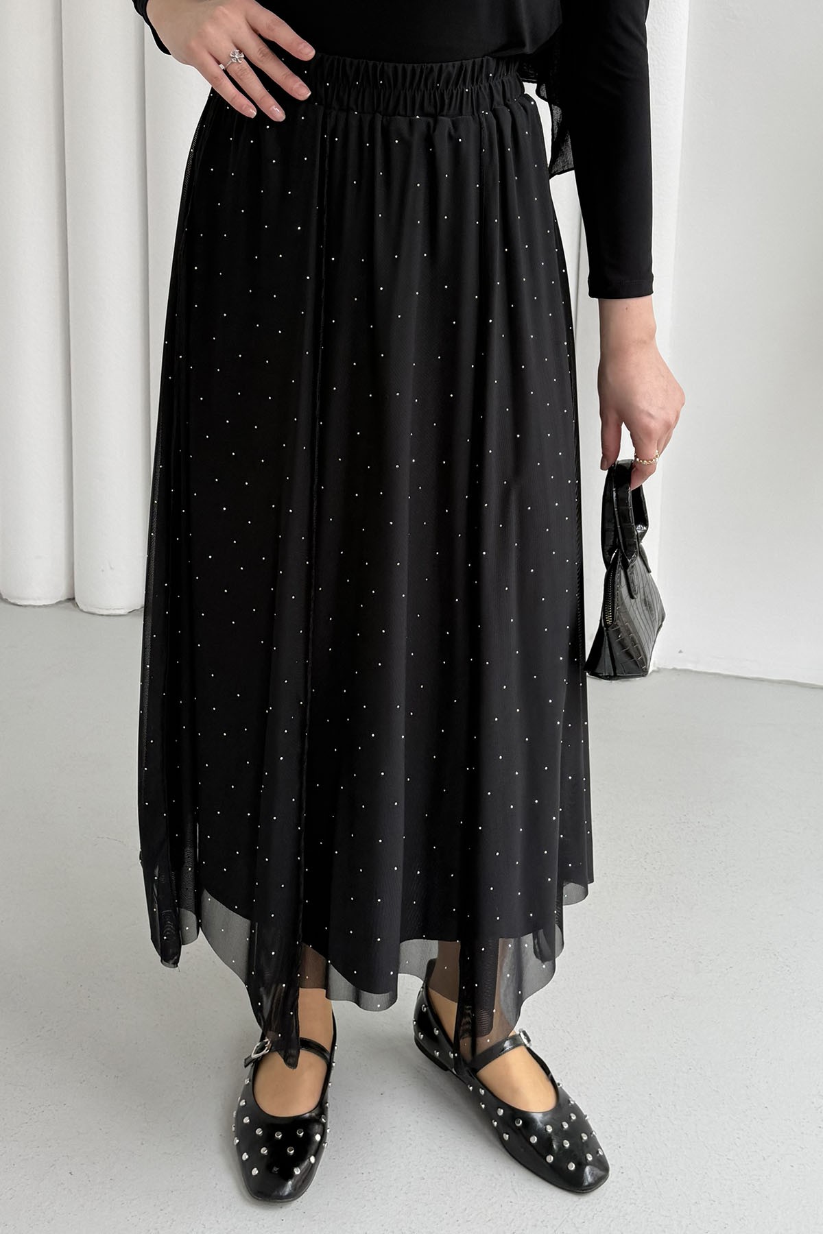 Taş Serpmeli Asimetrik Kesim Etek-SİYAH