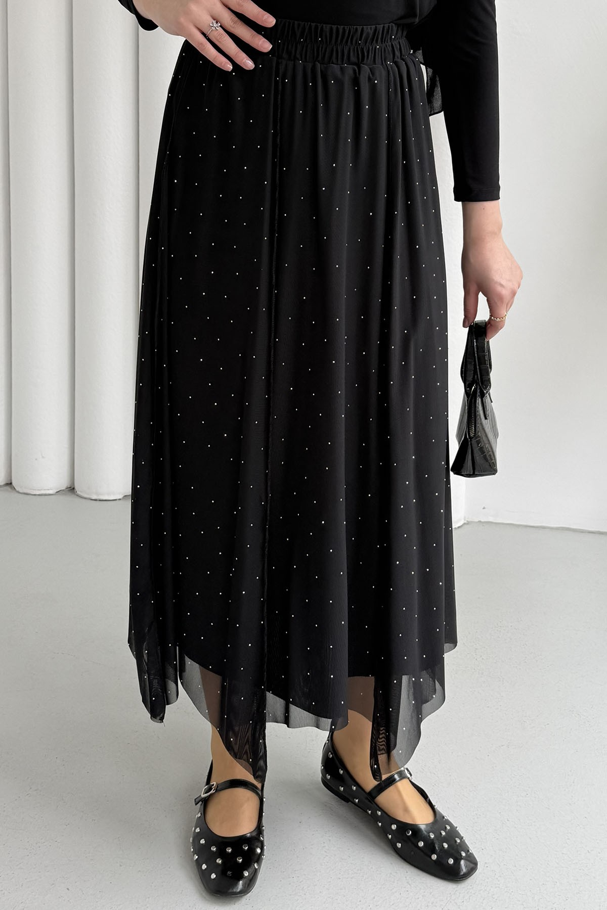 Taş Serpmeli Asimetrik Kesim Etek-SİYAH