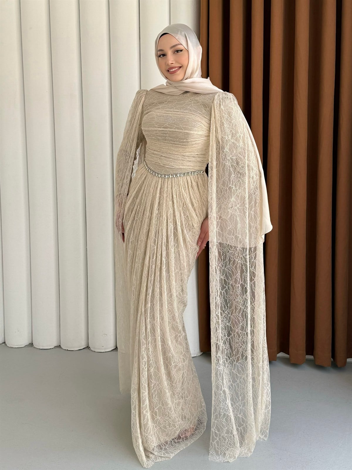 Taş ve Pelerin Detaylı Dantel Tesettür Abiye-TAŞ