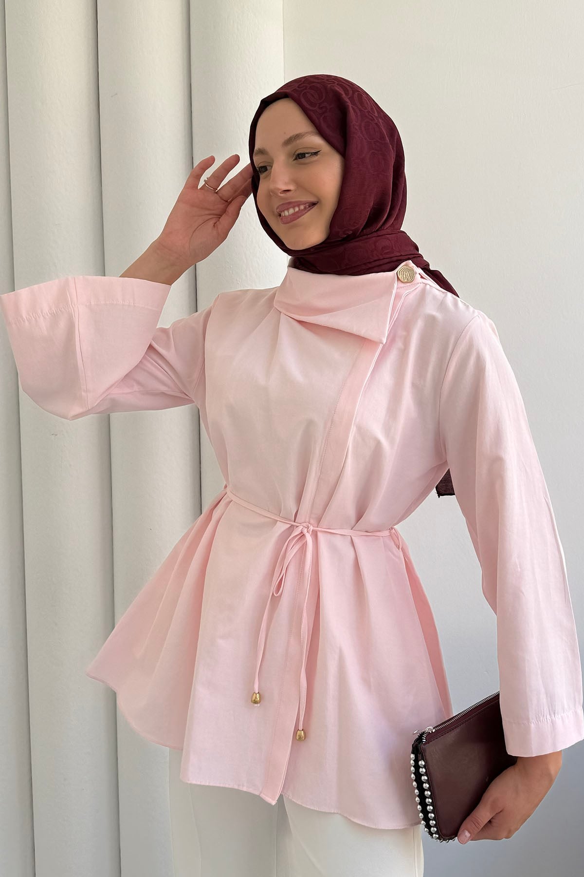 Tek Düğmeli Yaka Tasarımlı İnce Biyeli Kemerli Tunik-PEMBE