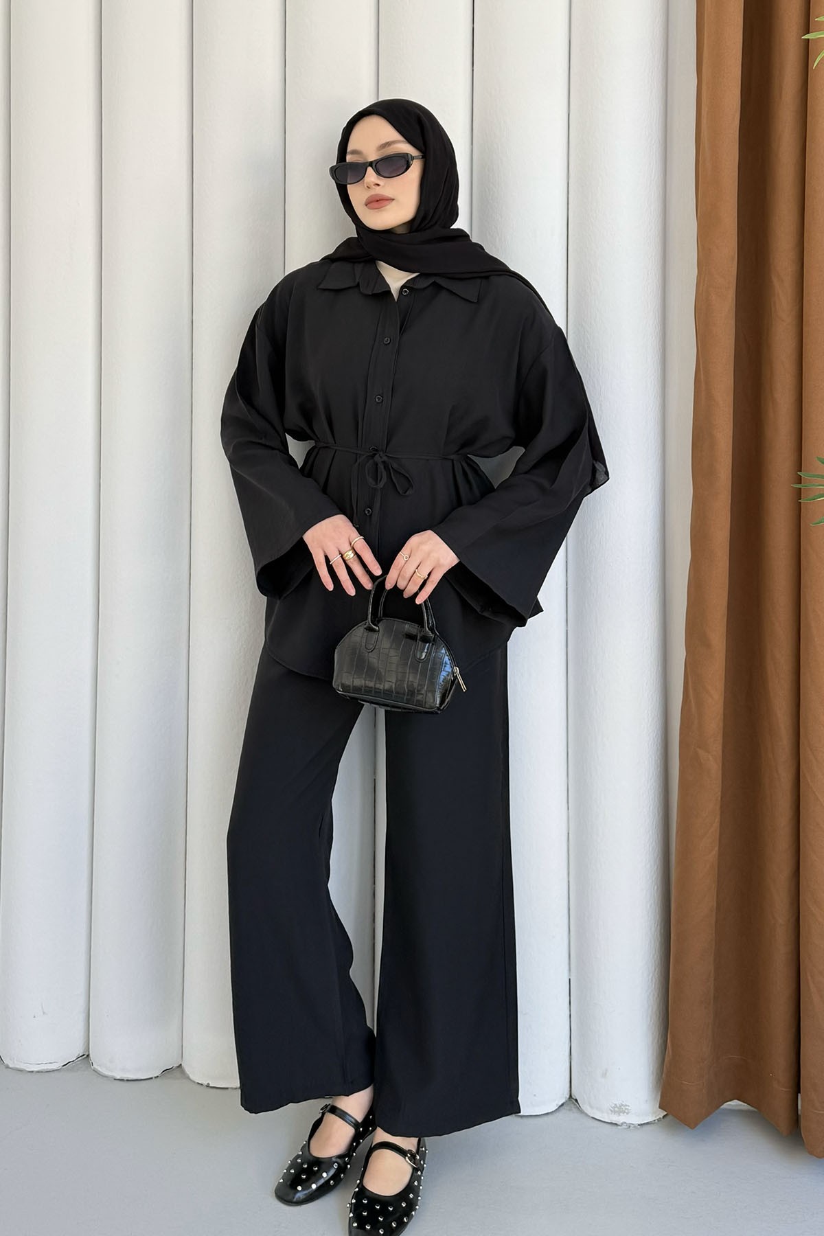 Tensel Kumaş Gömlekli Pantolonlu Tesettür Takım-SİYAH
