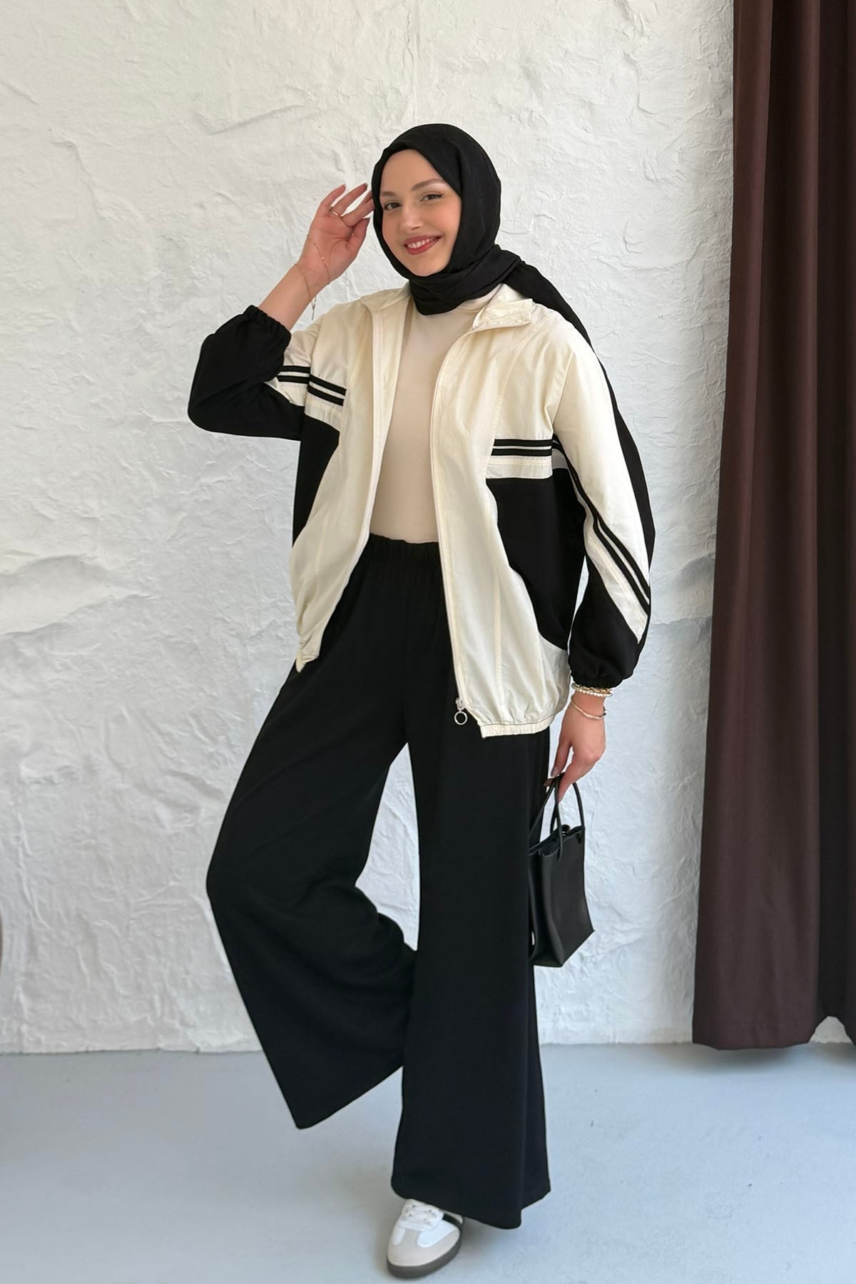 Üstü Fermuarlı Renk Garnili Oysho Kumaş Tesettür Takım-SİYAH