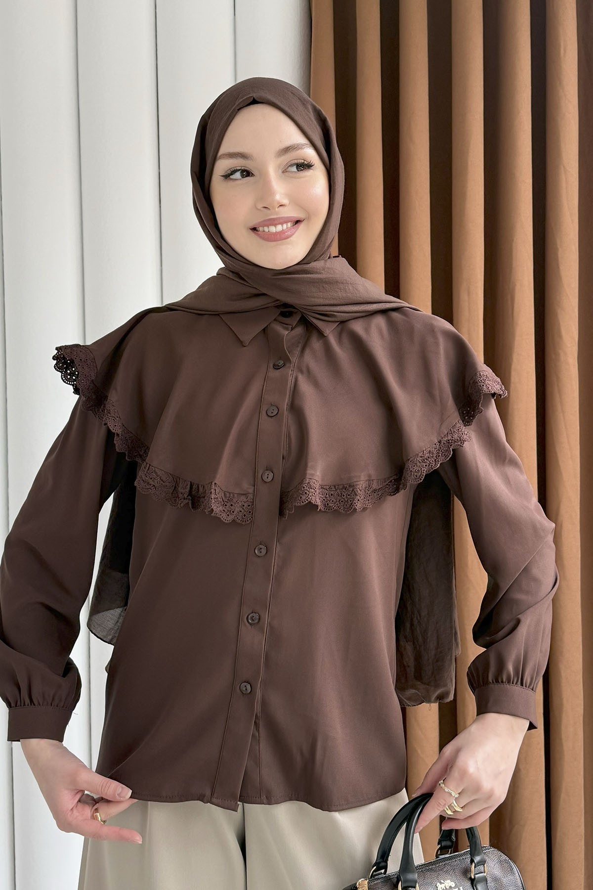 Yaka Dantel Detaylı Pelerin Gömlek-KAHVERENGİ