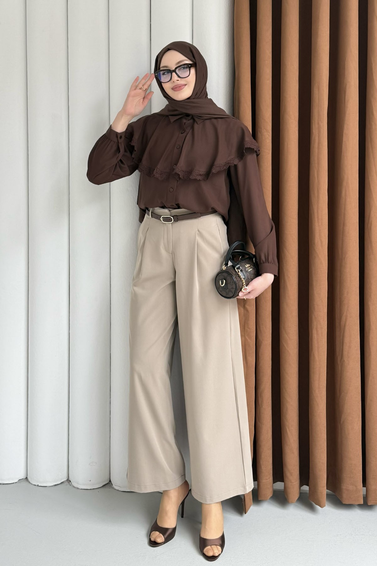 Yaka Dantel Detaylı Pelerin Gömlek-KAHVERENGİ