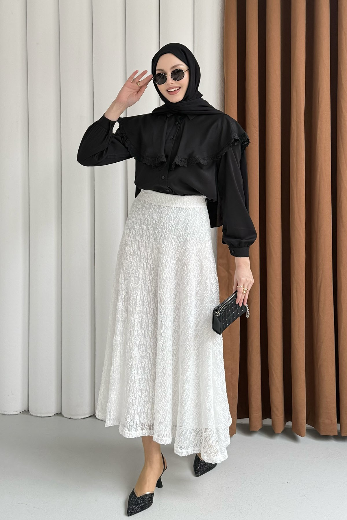 Yaka Dantel Detaylı Pelerin Gömlek-SİYAH