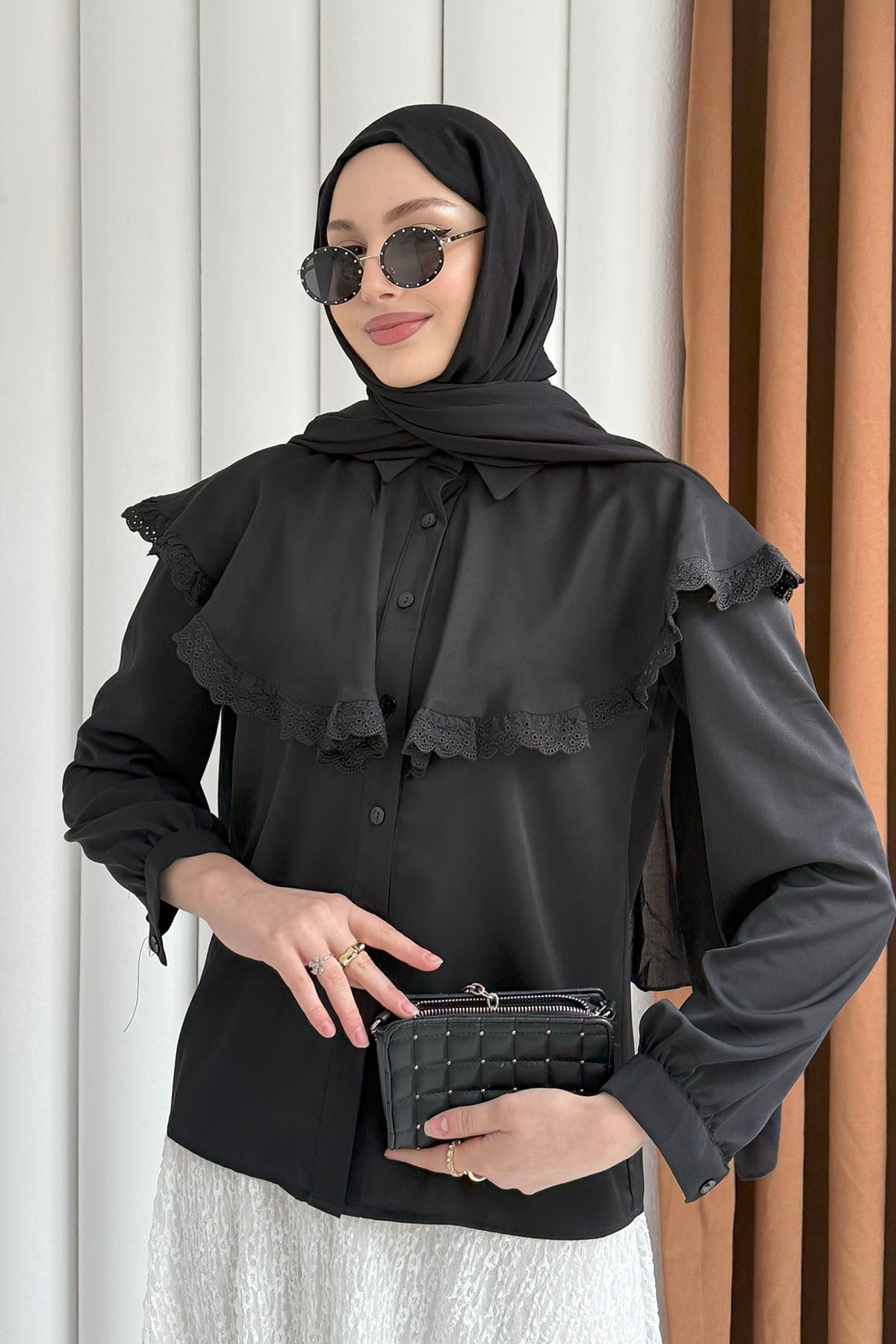 Yaka Dantel Detaylı Pelerin Gömlek-SİYAH