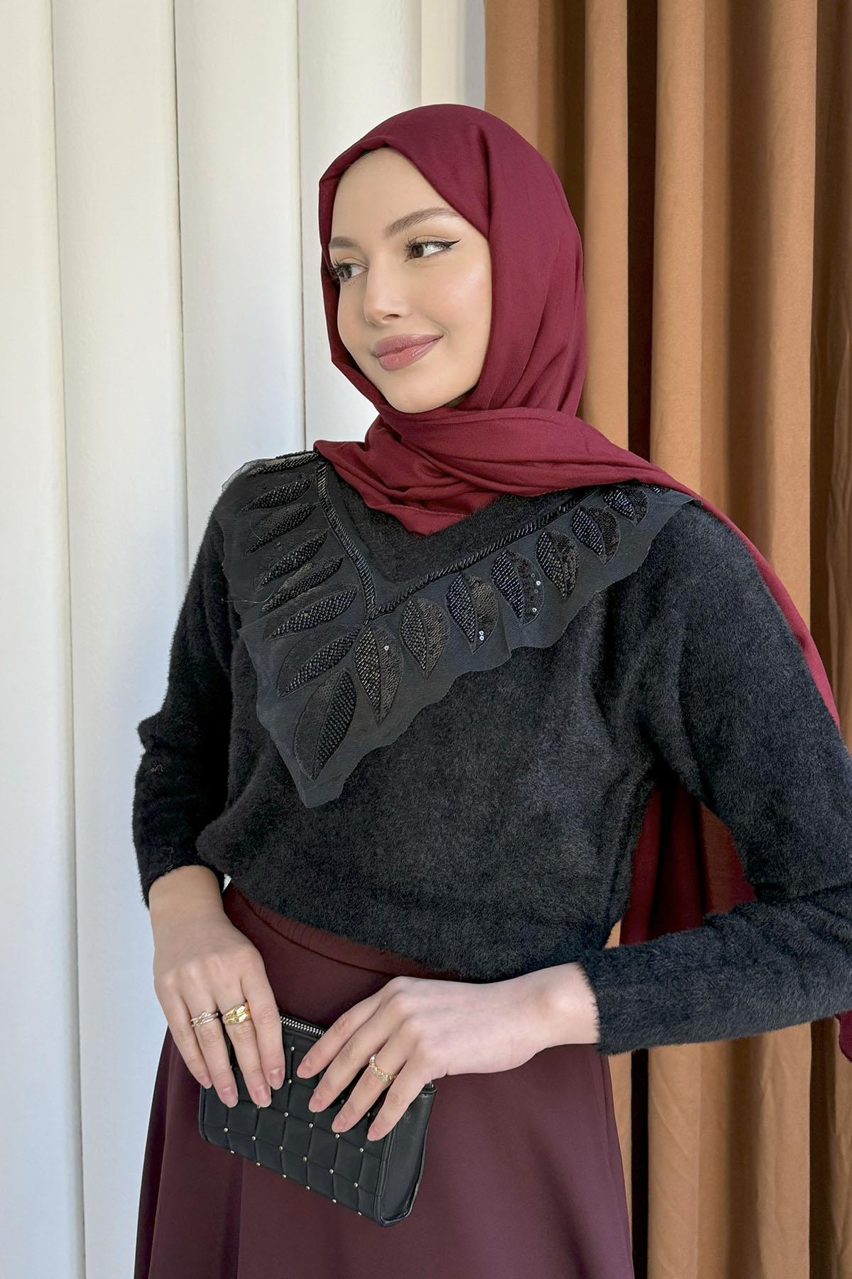 Yaka Taş Detaylı Yumoş Premium Triko Kazak-SİYAH