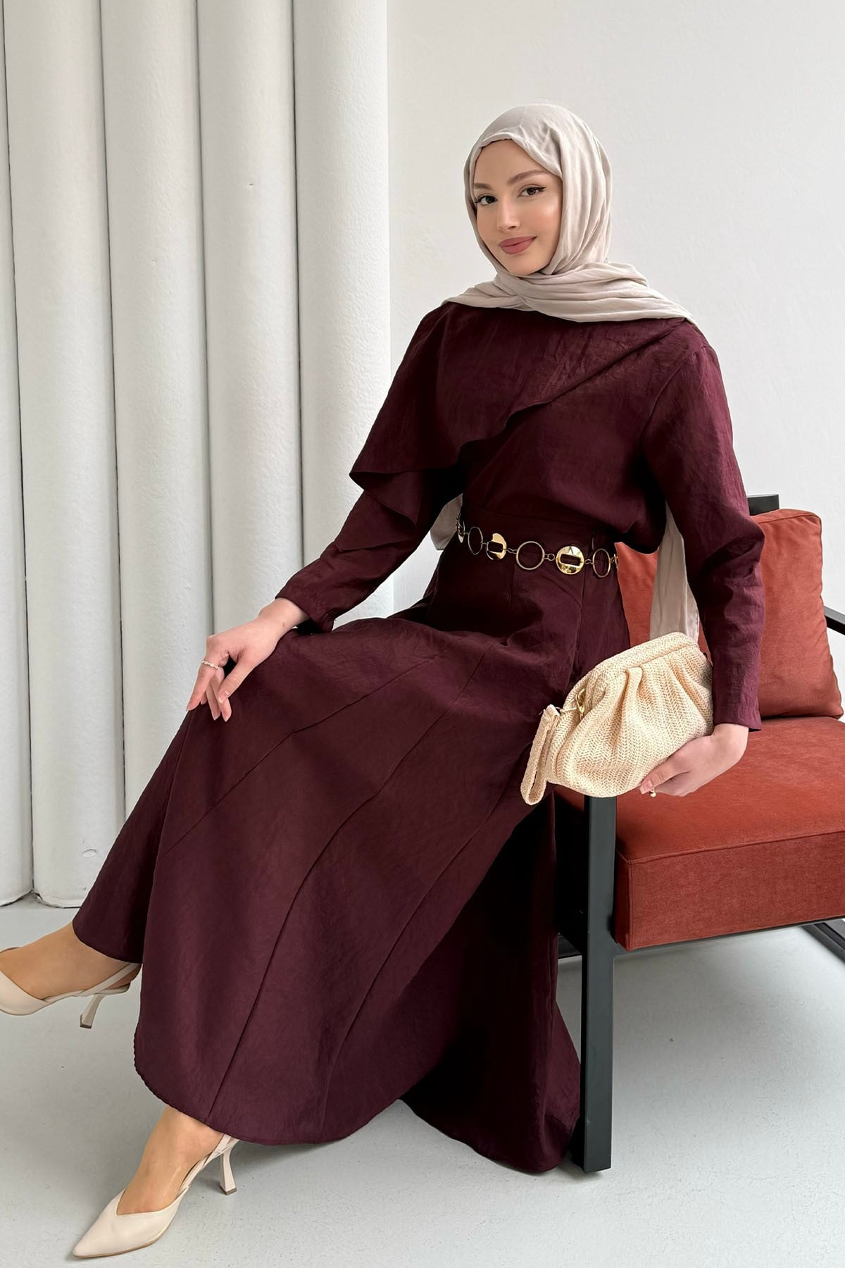 Yakası Asimetrik Detay Etekli Tesettür Takım-BORDO