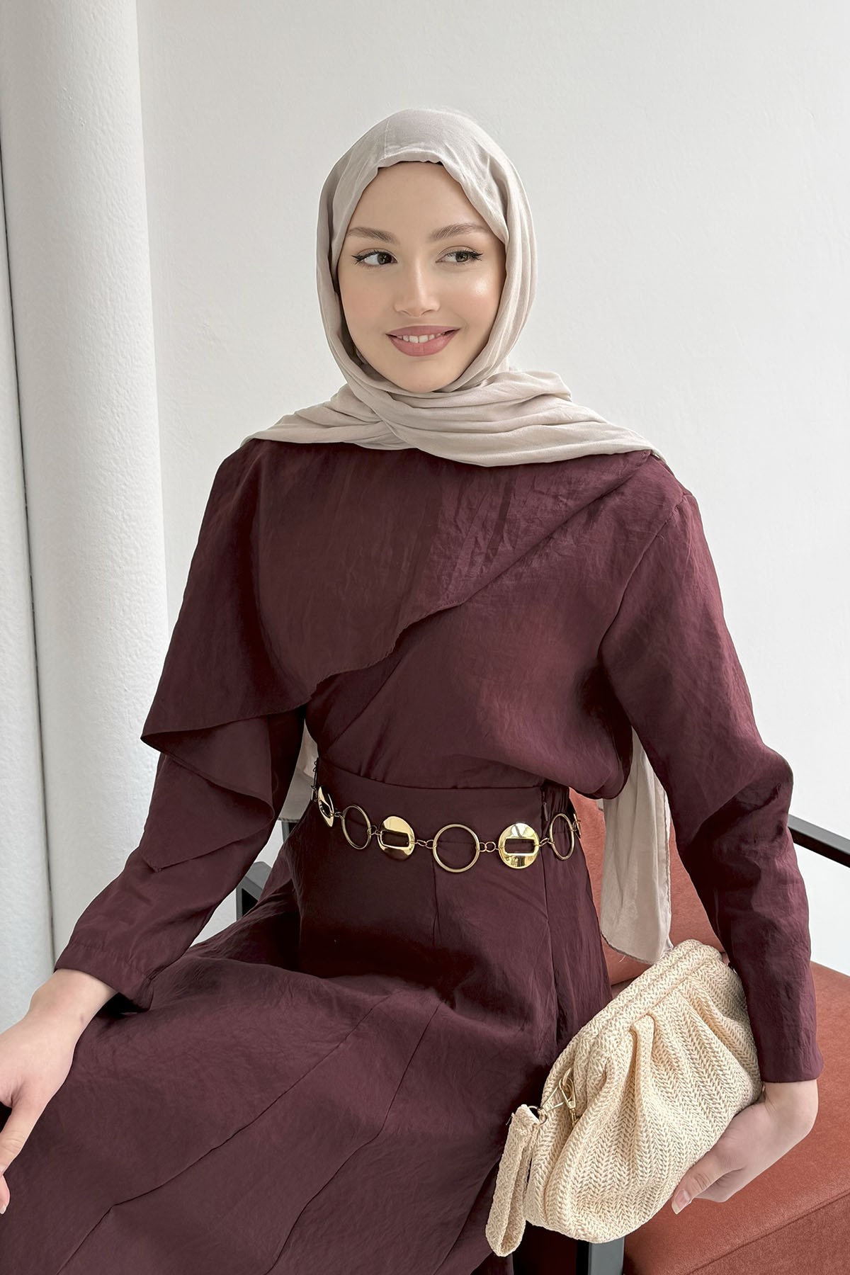 Yakası Asimetrik Detay Etekli Tesettür Takım-BORDO