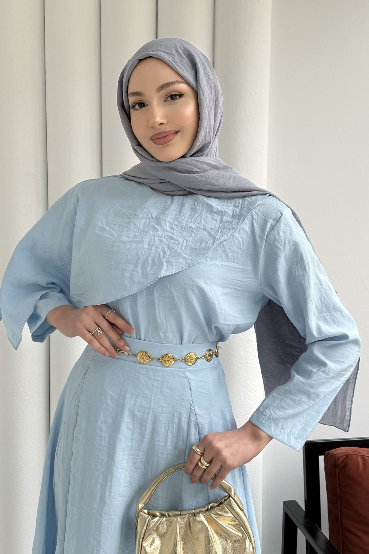 Yakası Asimetrik Detay Etekli Tesettür Takım-BEBE MAVİ