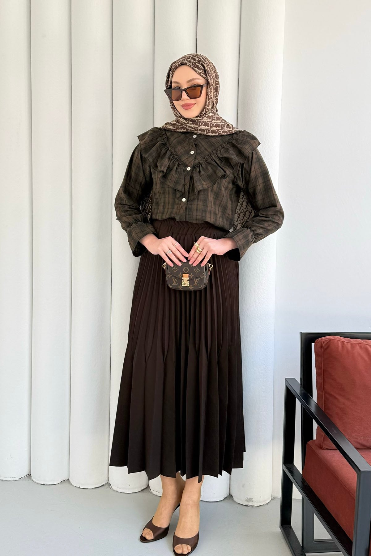 Yakası Fırfırlı Ekose Gömlek-KAHVERENGİ