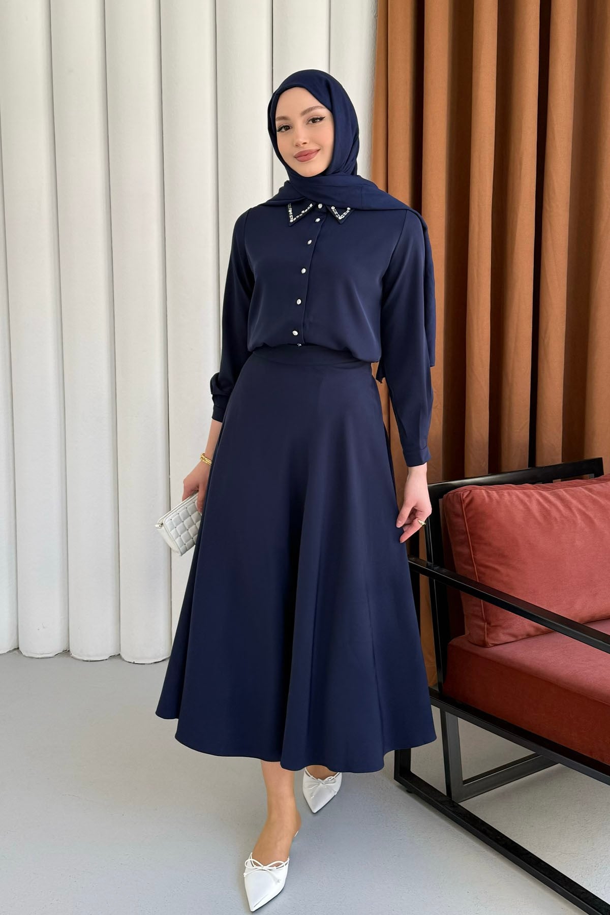Yakası Taş İşlemeli Etekli Tesettür Takım-LACİVERT