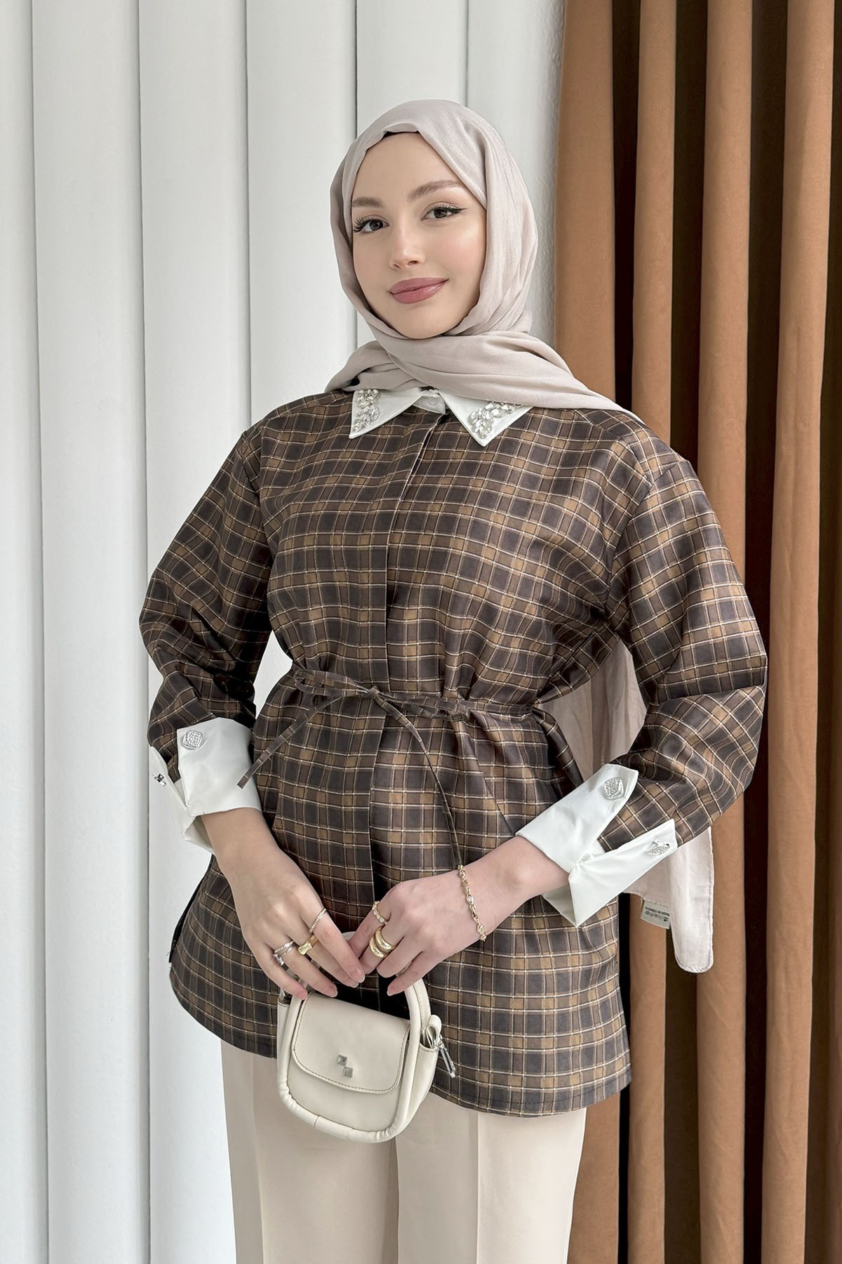 Yakası Taşlı Ekose Desen Gömlek-YEŞİL