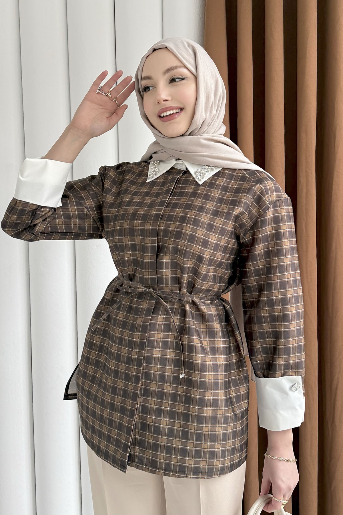 Yakası Taşlı Ekose Desen Gömlek-YEŞİL