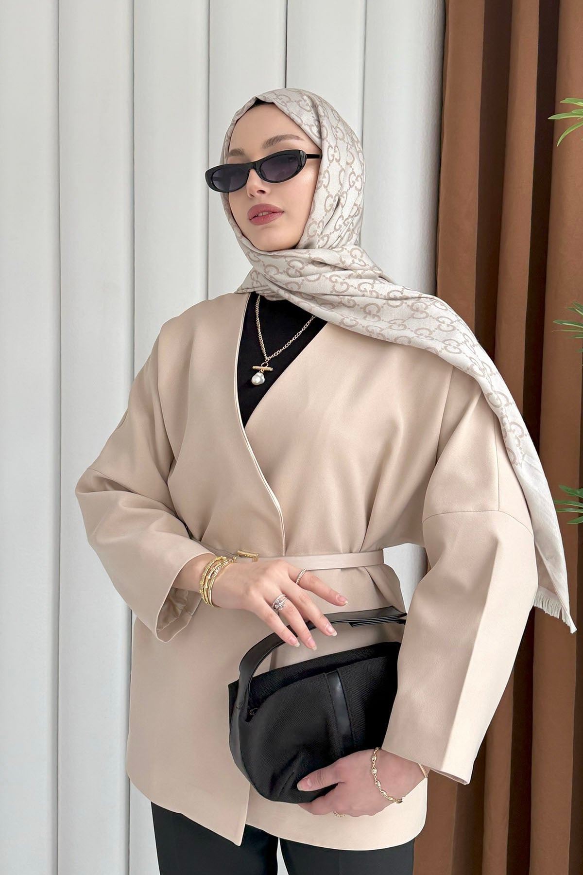 Yakasız Kemer Detaylı Ceket-TAŞ