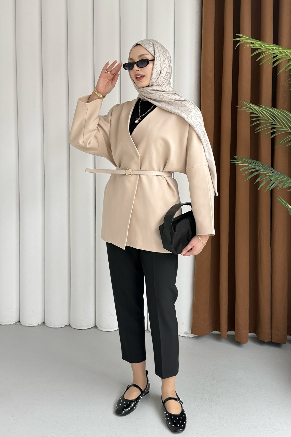 Yakasız Kemer Detaylı Ceket-TAŞ