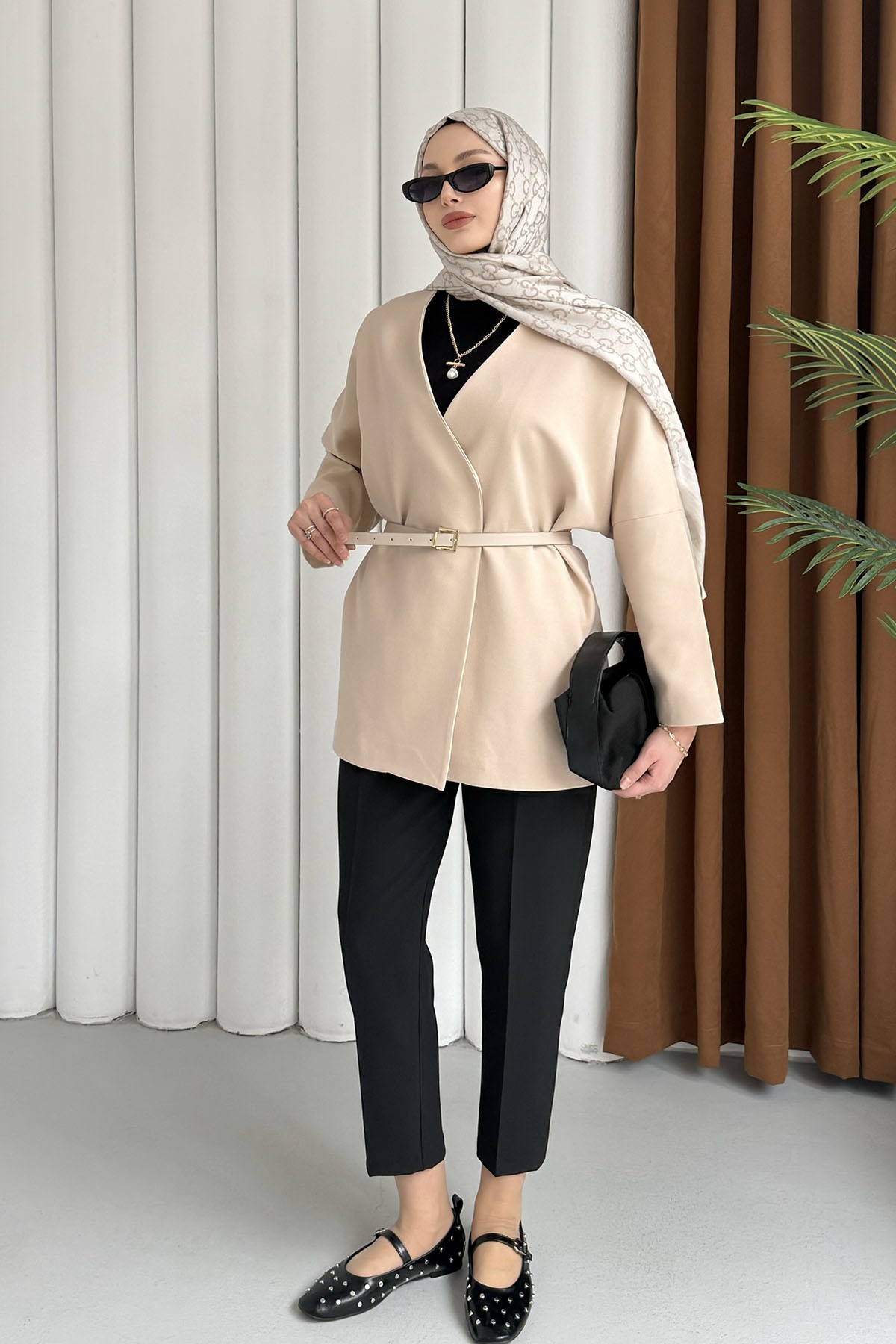 Yakasız Kemer Detaylı Ceket-TAŞ