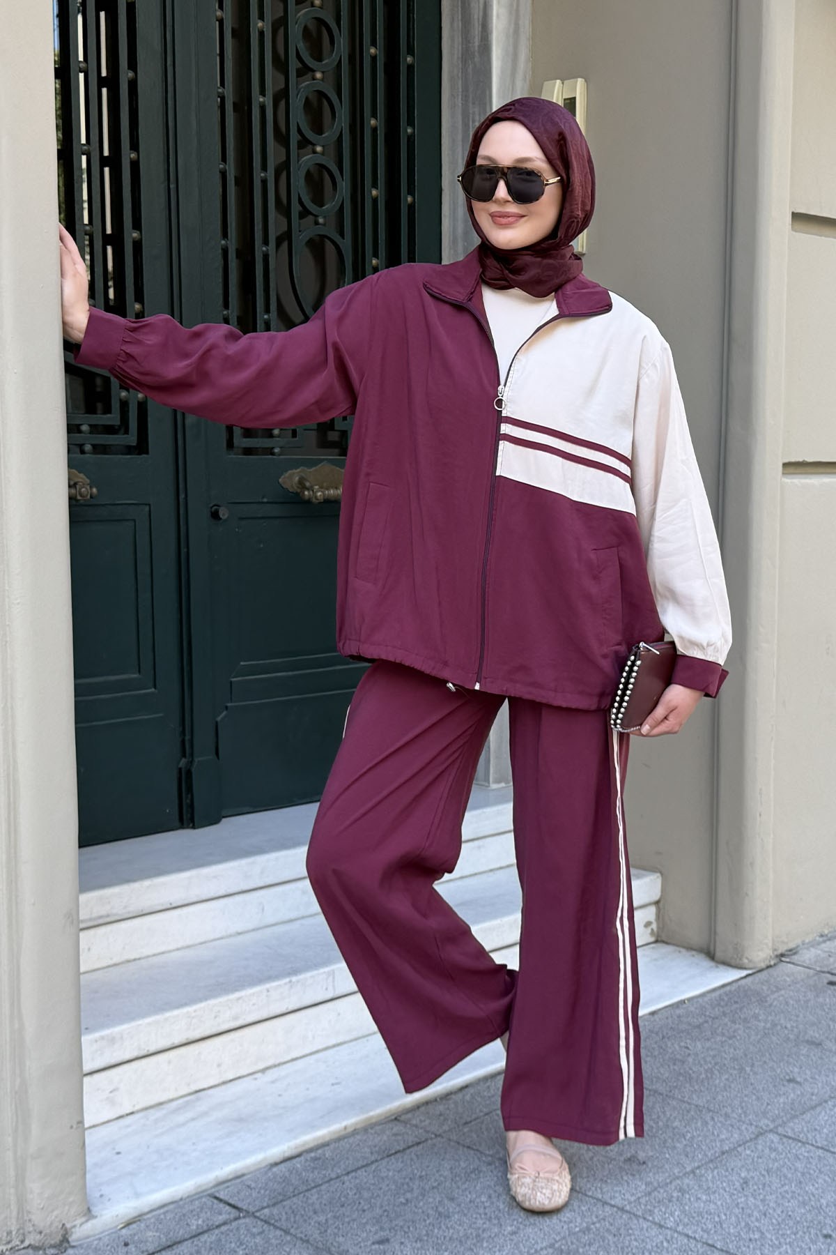 Yan Şerit Detaylı Fermuarlı Tesettür Takım-BORDO