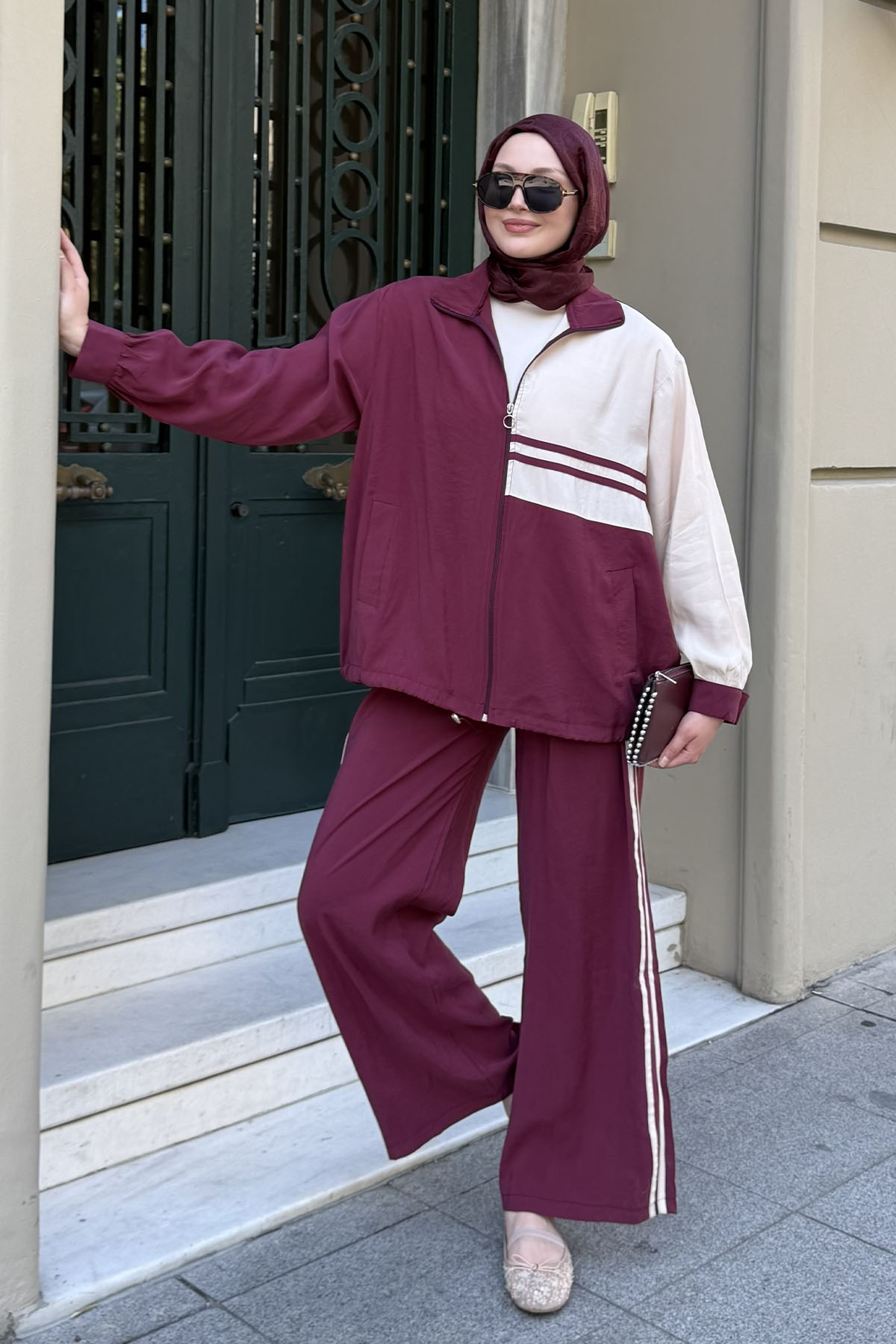 Yan Şerit Detaylı Fermuarlı Tesettür Takım-BORDO