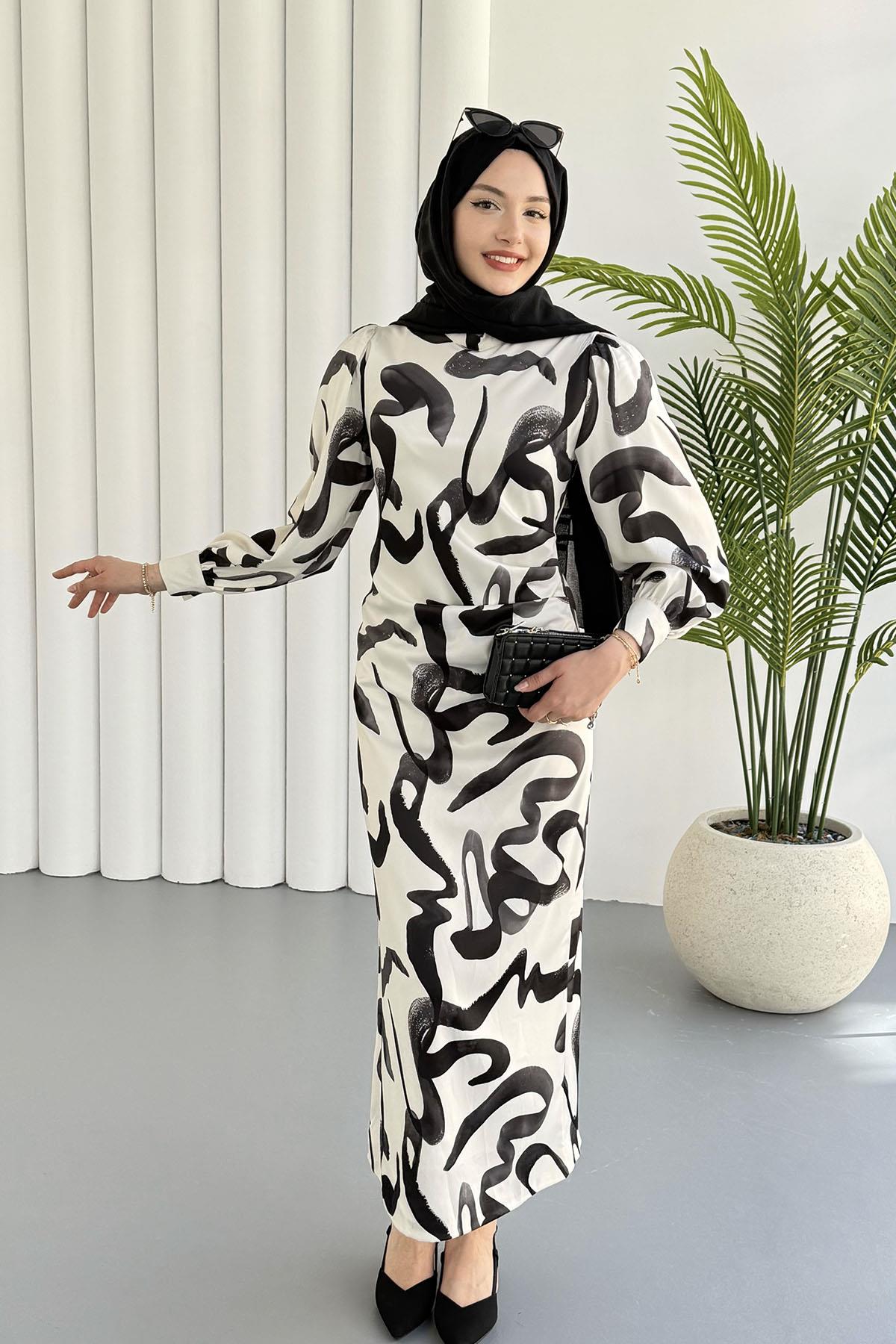 Yandan Büzgülü Batik Desen Tesettür Elbise-SİYAH