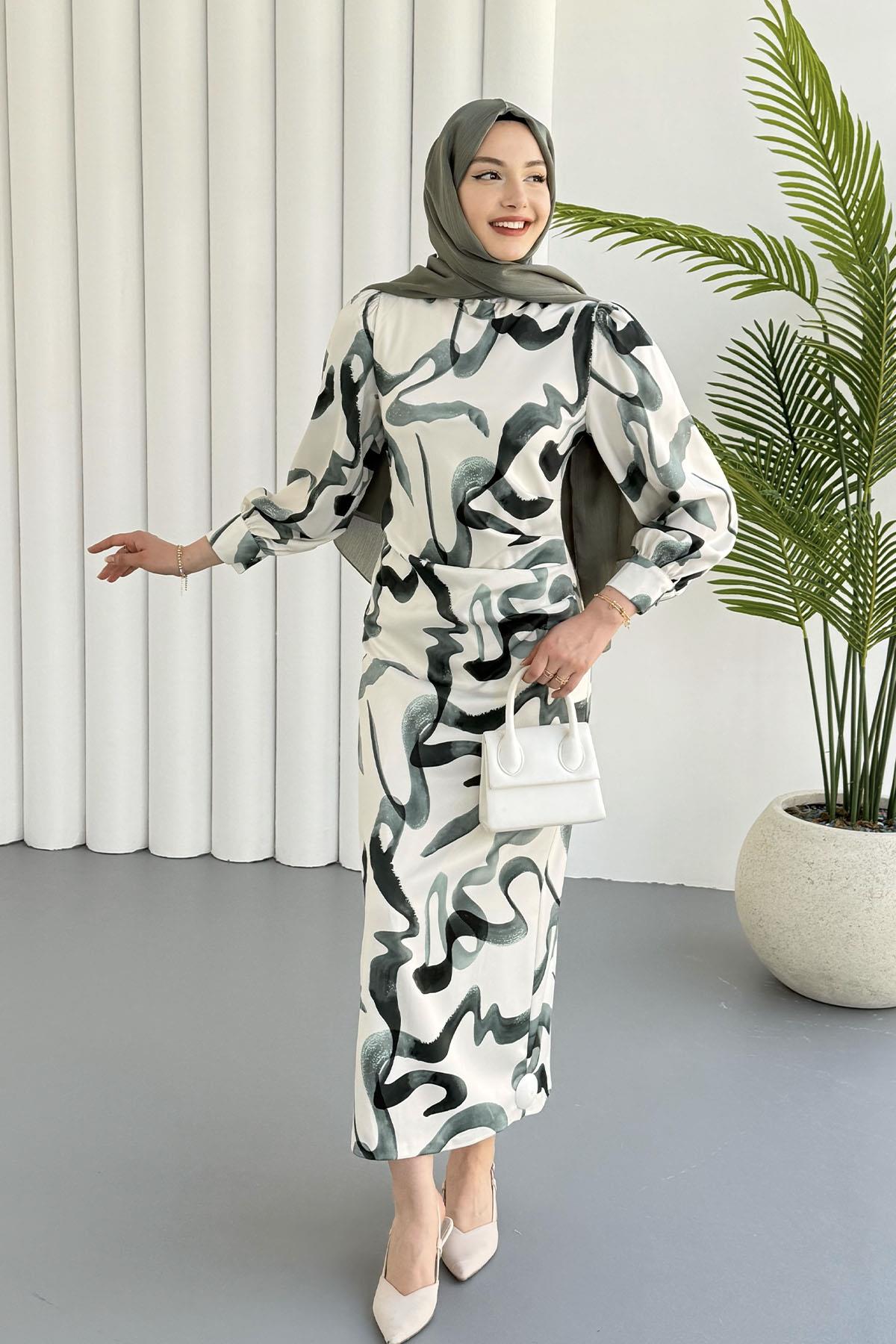 Yandan Büzgülü Batik Desen Tesettür Elbise-YEŞİL