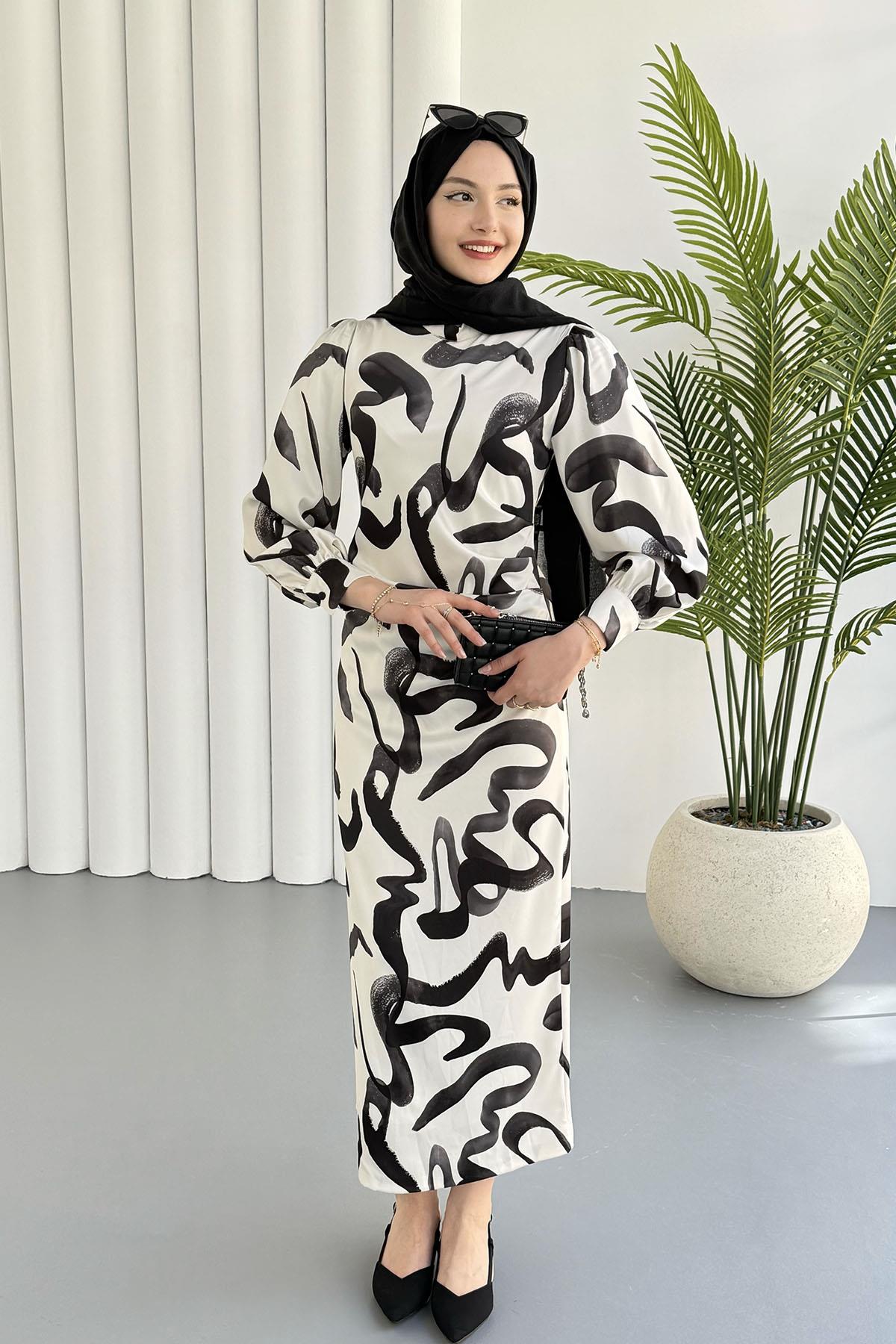 Yandan Büzgülü Batik Desen Tesettür Elbise-SİYAH