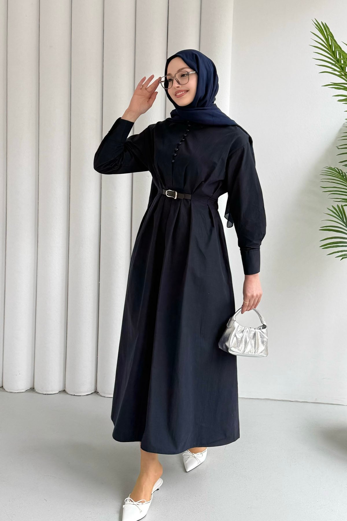 Yarım Düğmeli Bele Oturan Kemer Detaylı Tesettür Elbise-LACİVERT