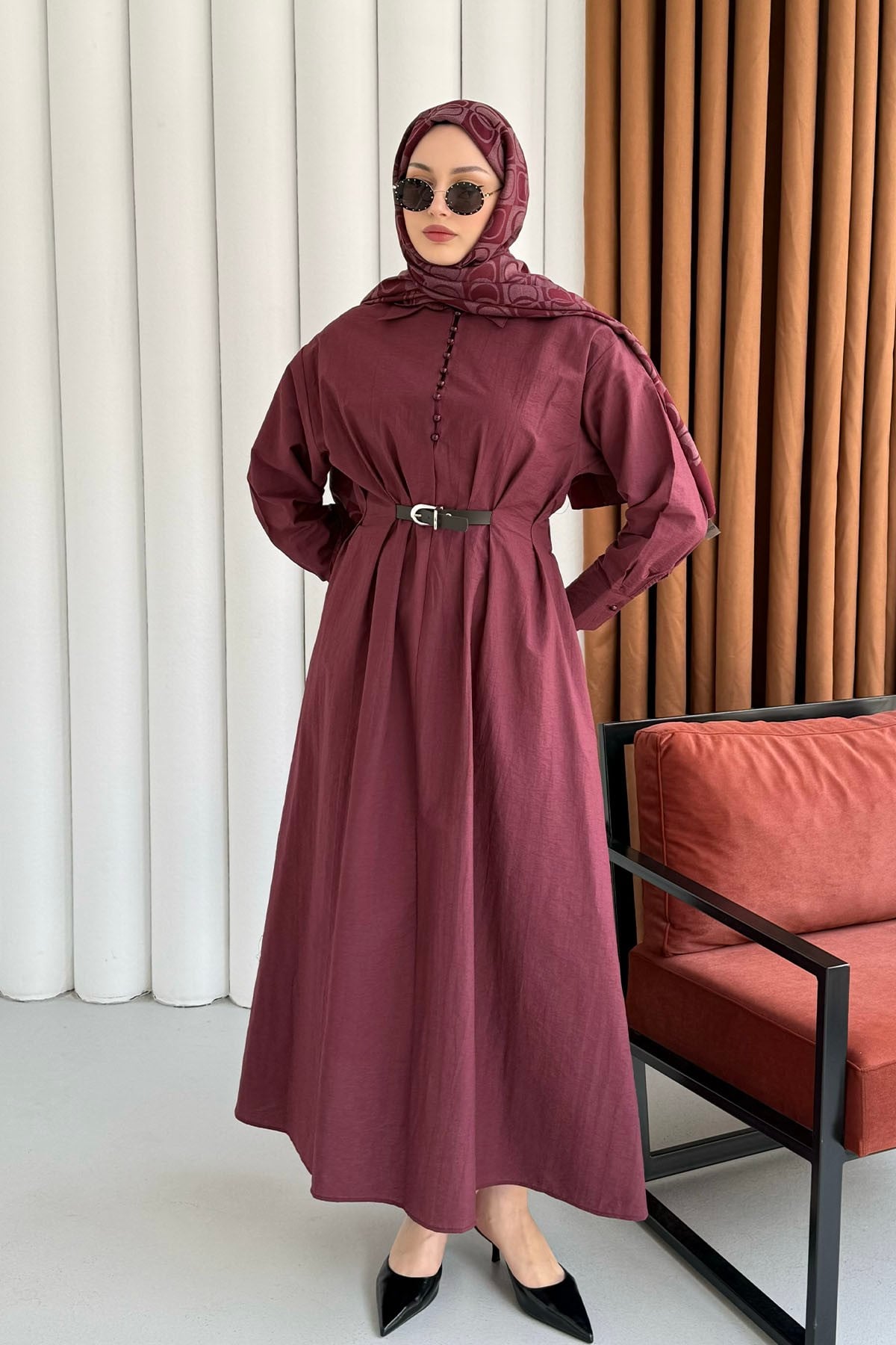 Yarım Düğmeli Bele Oturan Kemer Detaylı Tesettür Elbise-BORDO