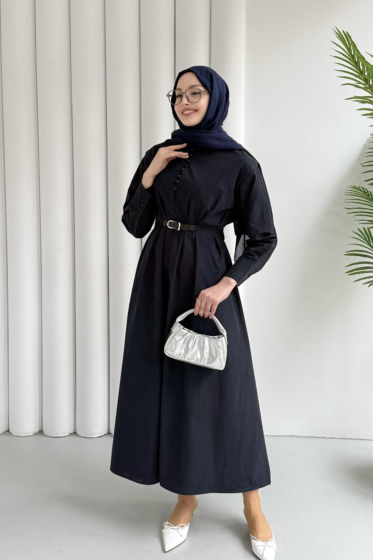 Yarım Düğmeli Bele Oturan Kemer Detaylı Tesettür Elbise-LACİVERT