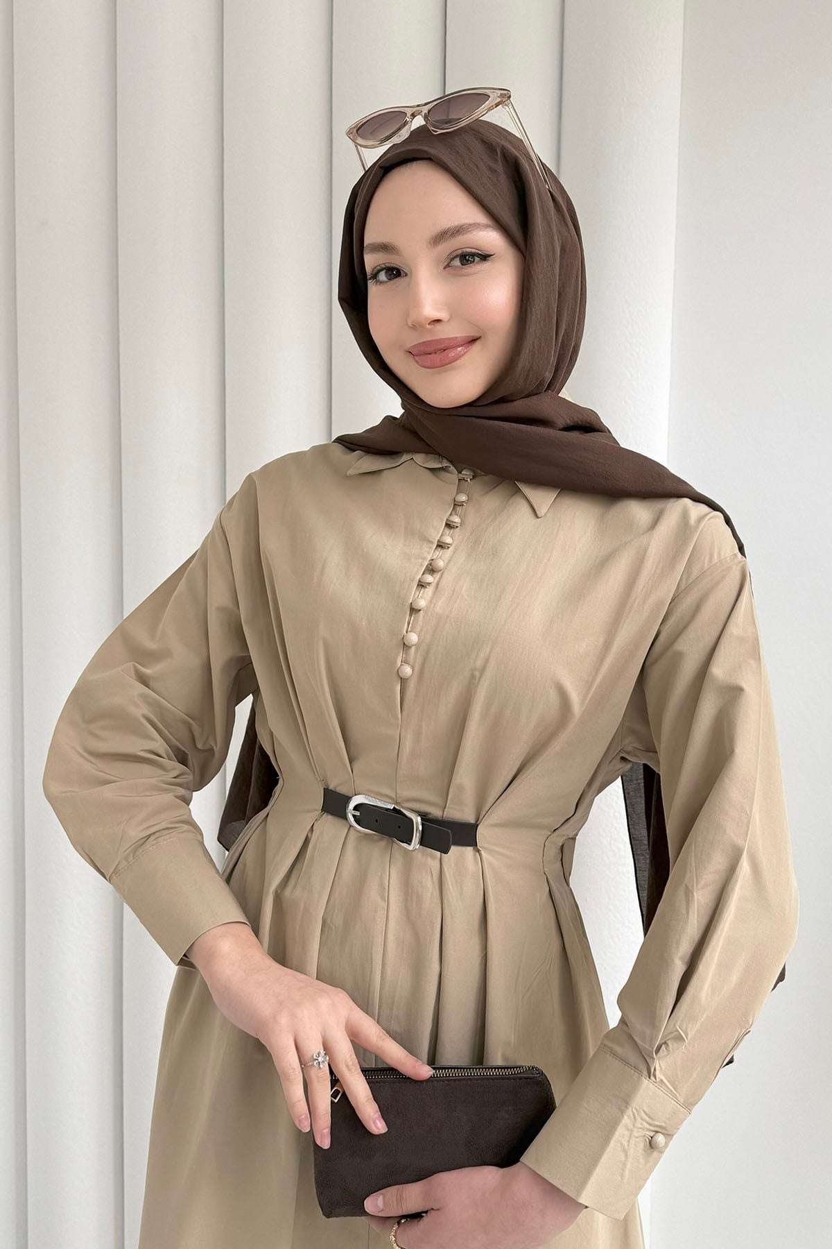 Yarım Düğmeli Bele Oturan Kemer Detaylı Tesettür Elbise-TAŞ