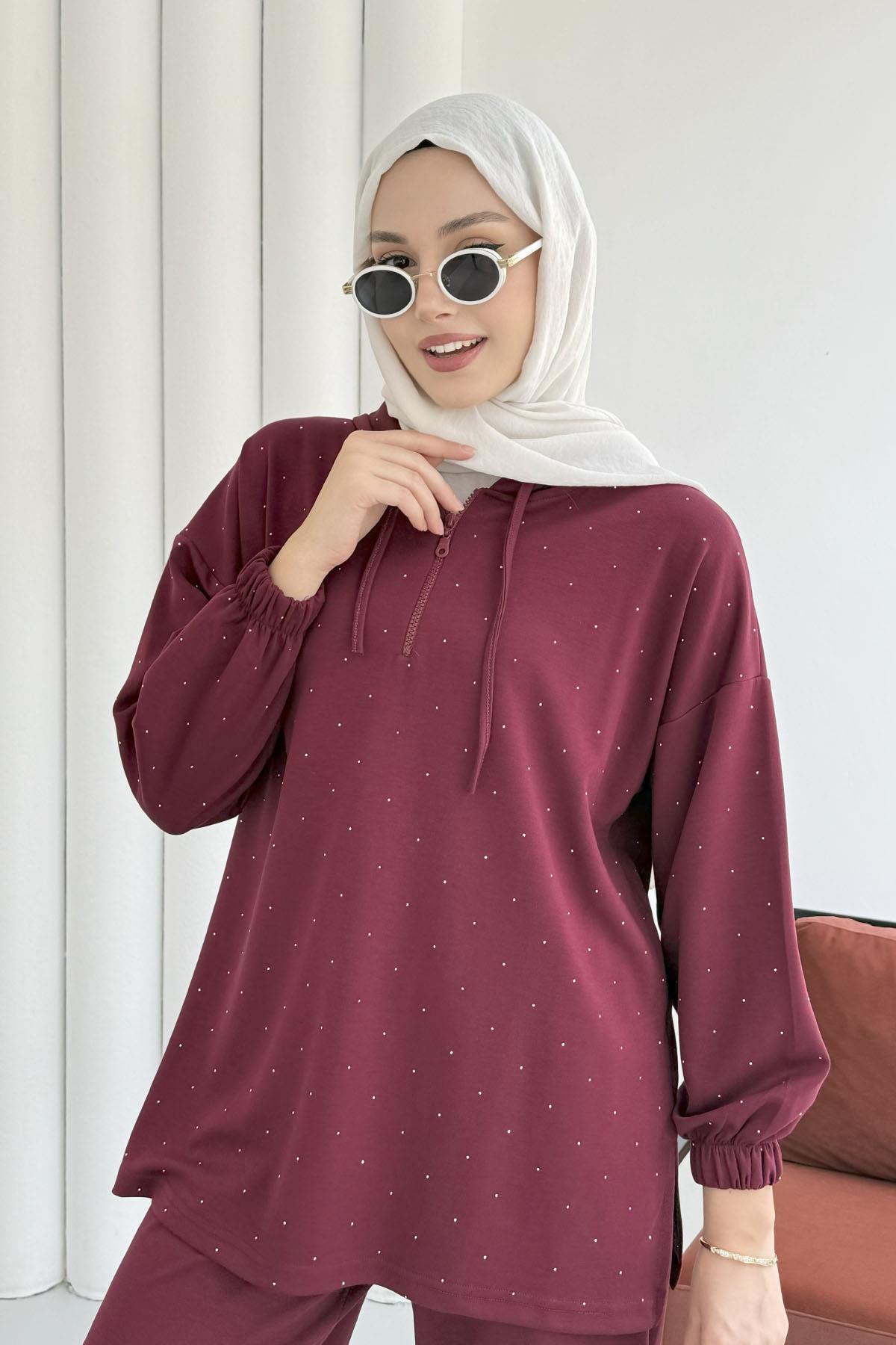 Yarım Fermuarlı Üst Taşlı Pantolonlu Tesettür Takım-BORDO