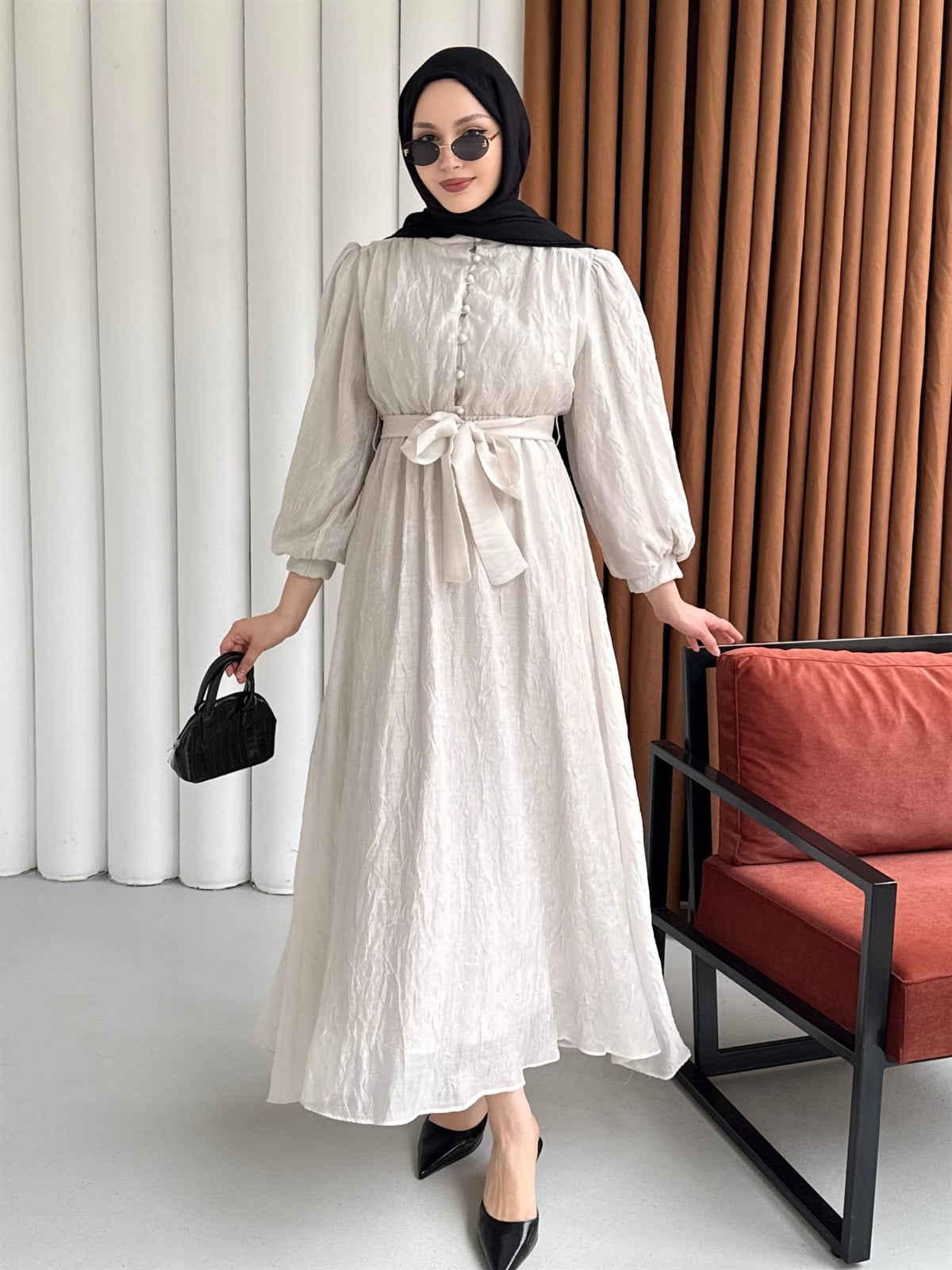 Yarın Düğmeli Kendinden Desenli Balon Kol Tesettür Elbise-TAŞ