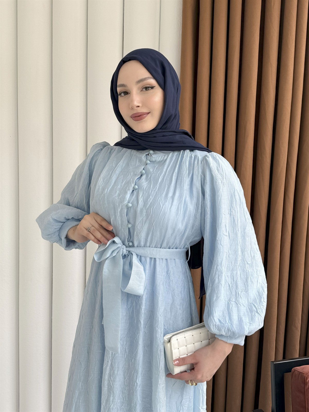 Yarın Düğmeli Kendinden Desenli Balon Kol Tesettür Elbise-BEBE MAVİ