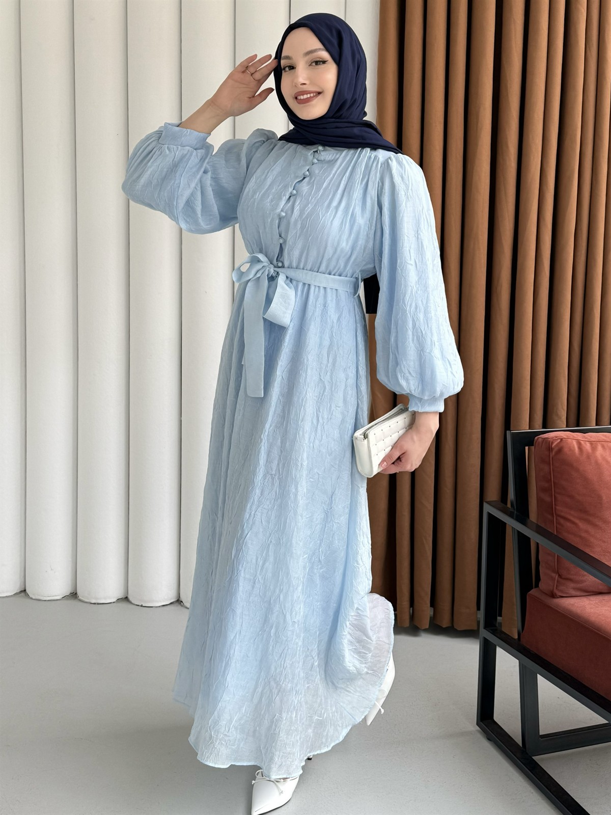 Yarın Düğmeli Kendinden Desenli Balon Kol Tesettür Elbise-BEBE MAVİ
