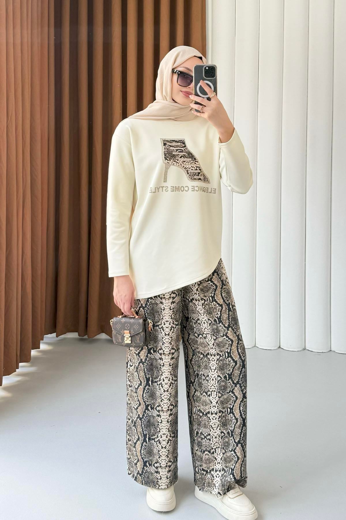 Yazı Baskılı Asimetrik Kesim Pantolonlu Tesettür Takım-EKRU
