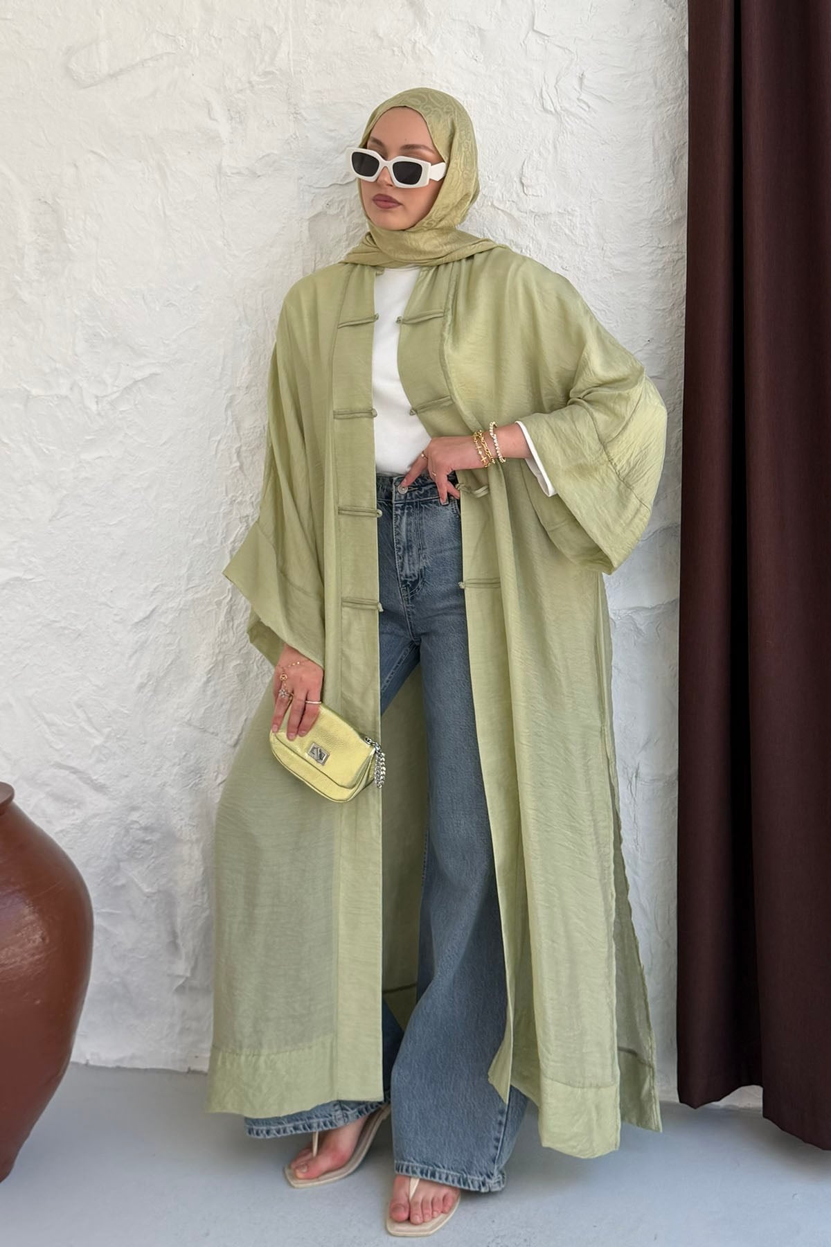 Yırtmaç Detaylı Süslü Düğmeli Kimono-ÇAĞLA YEŞİLİ