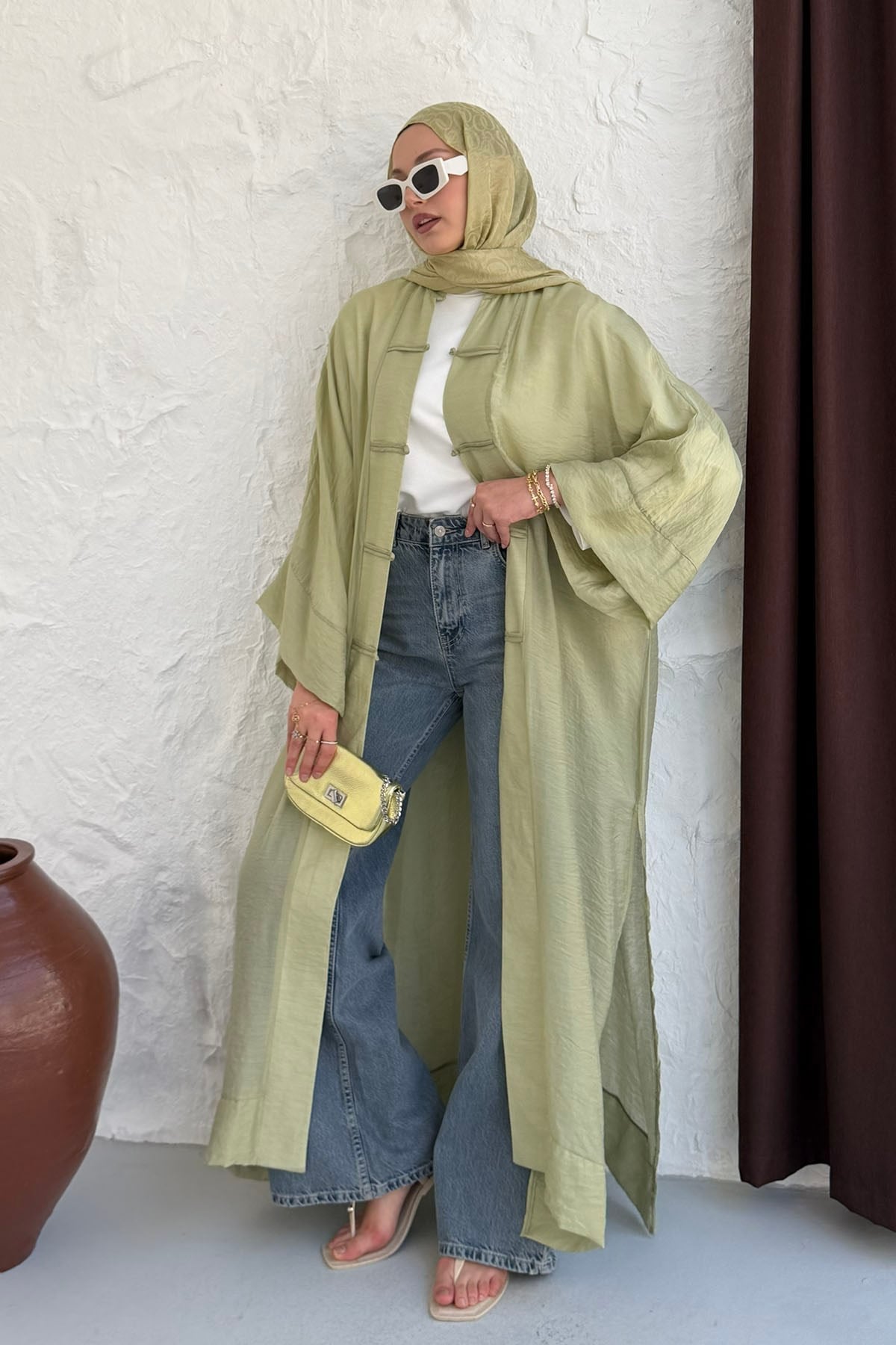 Yırtmaç Detaylı Süslü Düğmeli Kimono-ÇAĞLA YEŞİLİ