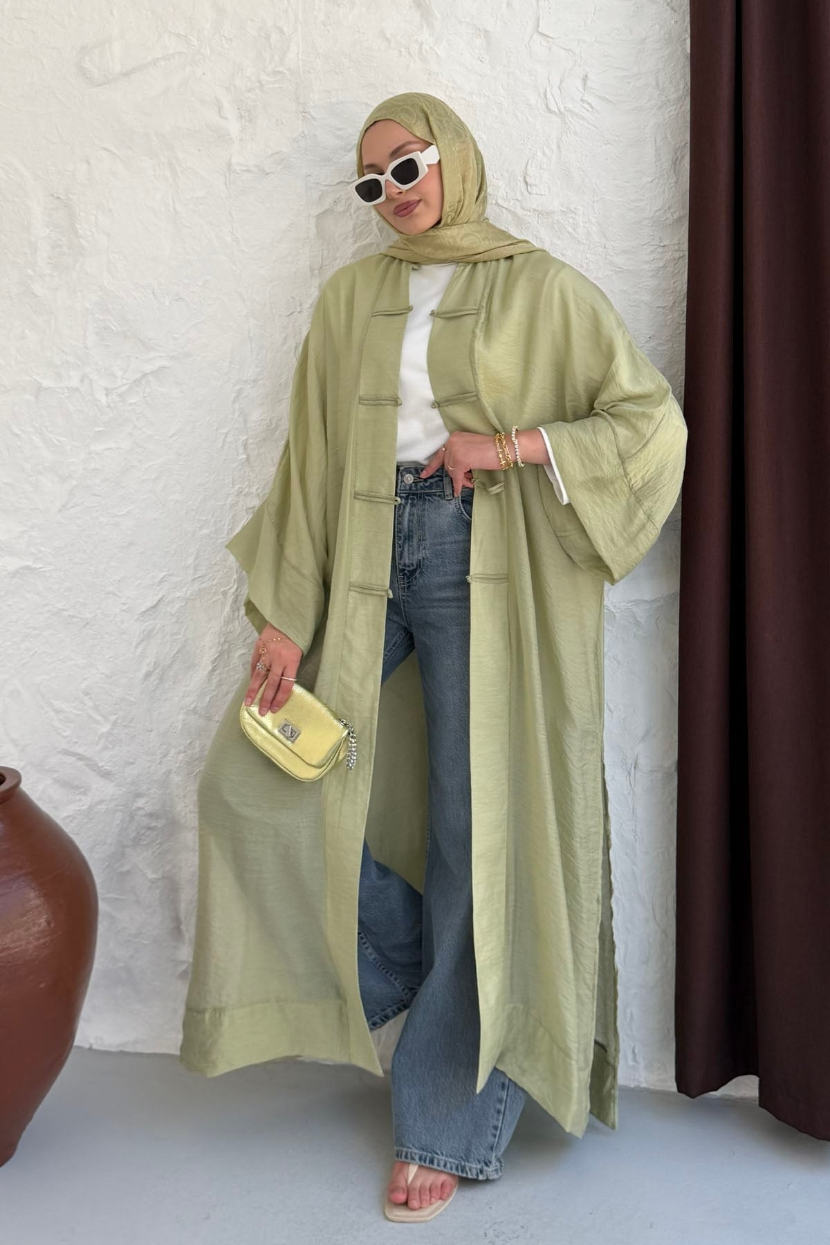 Yırtmaç Detaylı Süslü Düğmeli Kimono-ÇAĞLA YEŞİLİ