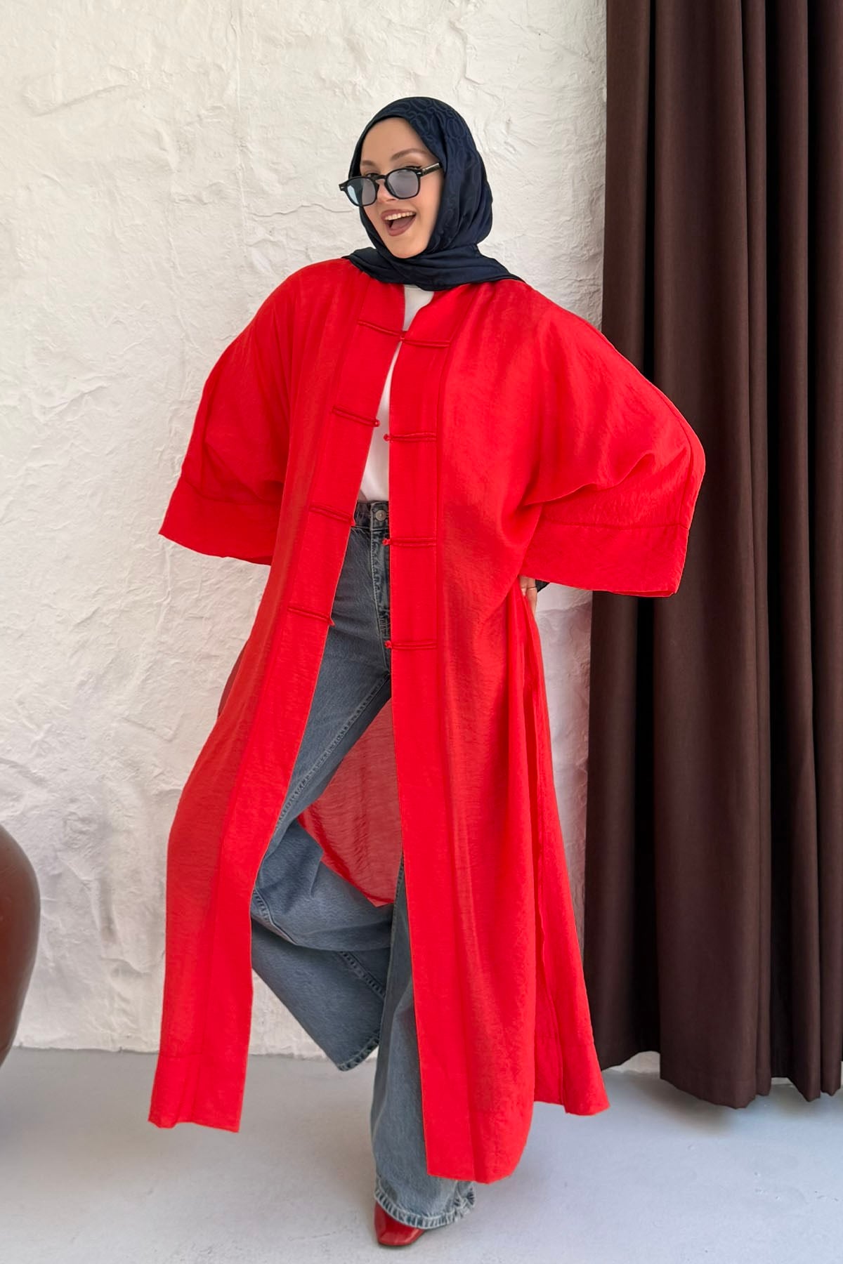 Yırtmaç Detaylı Süslü Düğmeli Kimono-KIRMIZI