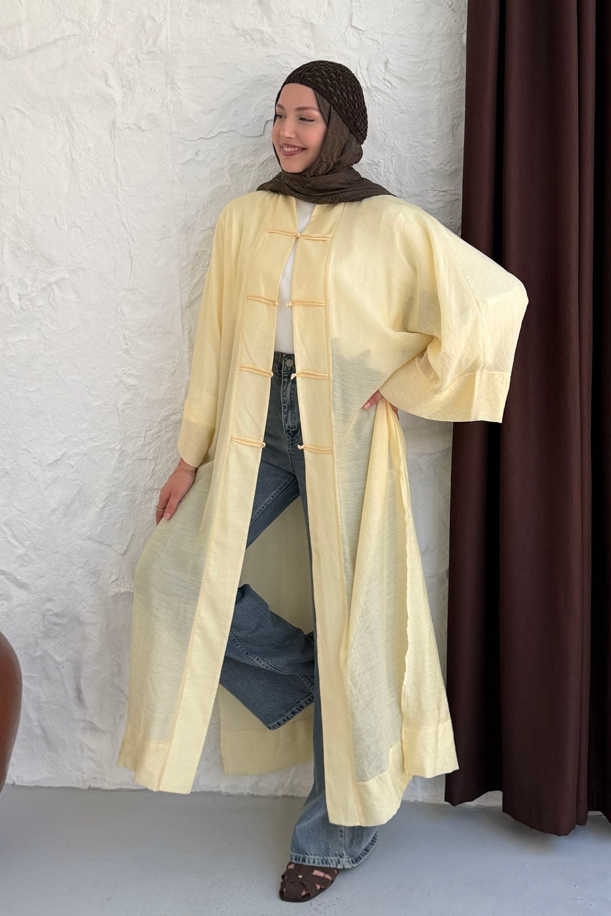 Yırtmaç Detaylı Süslü Düğmeli Kimono-SARI