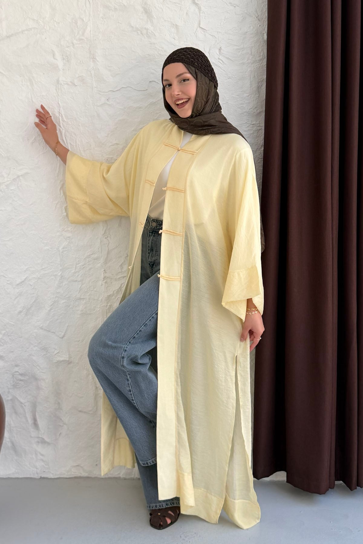 Yırtmaç Detaylı Süslü Düğmeli Kimono-SARI