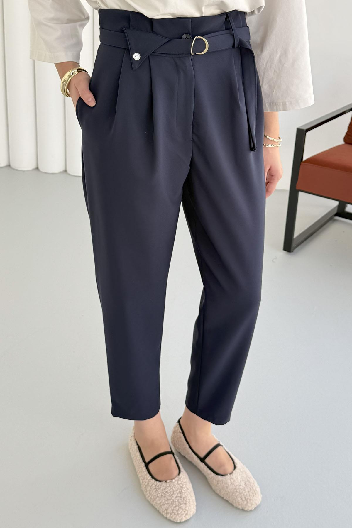 Yüksek Bel Toka Detaylı Havuç Pantolon-LACİVERT