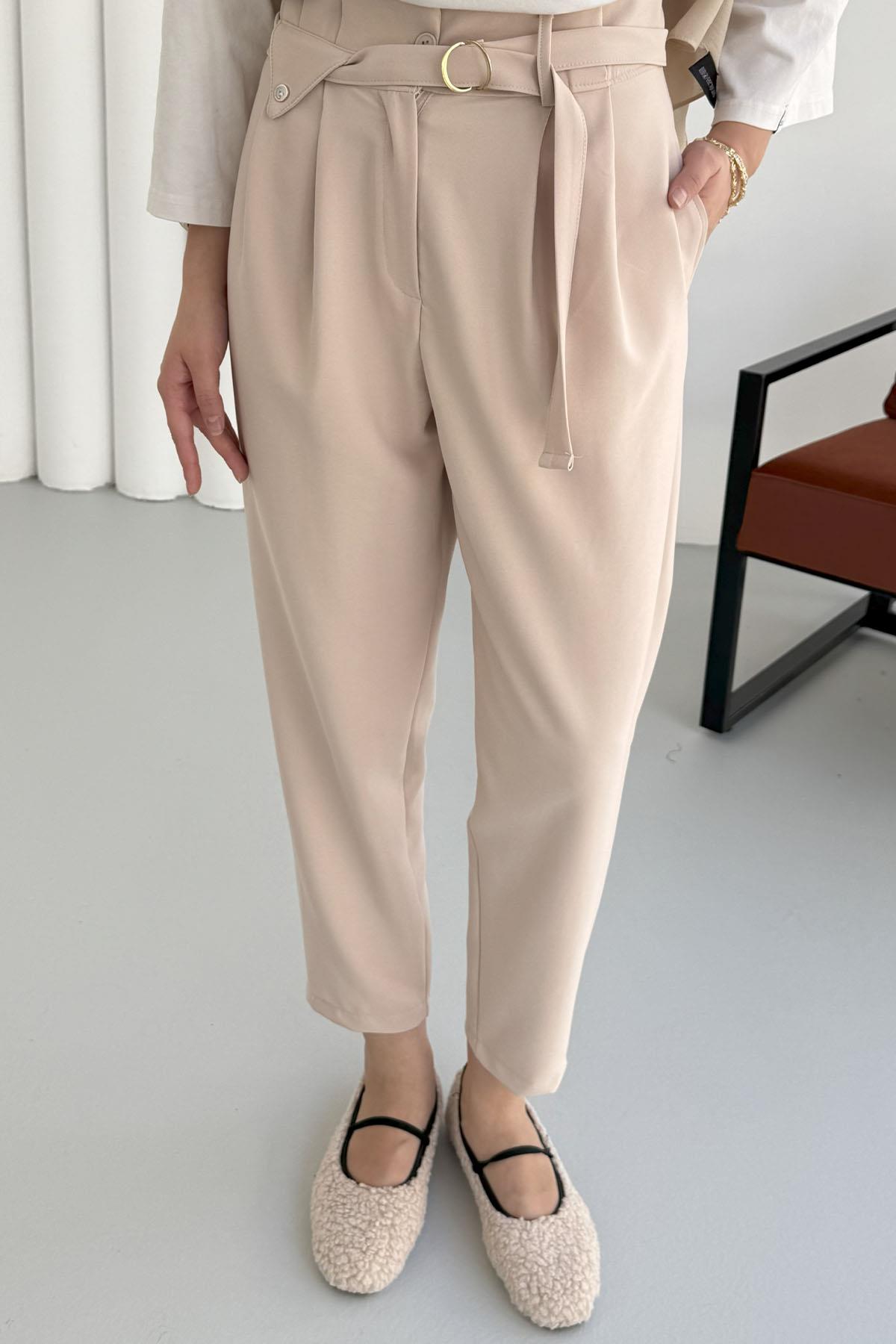 Yüksek Bel Toka Detaylı Havuç Pantolon-TAŞ