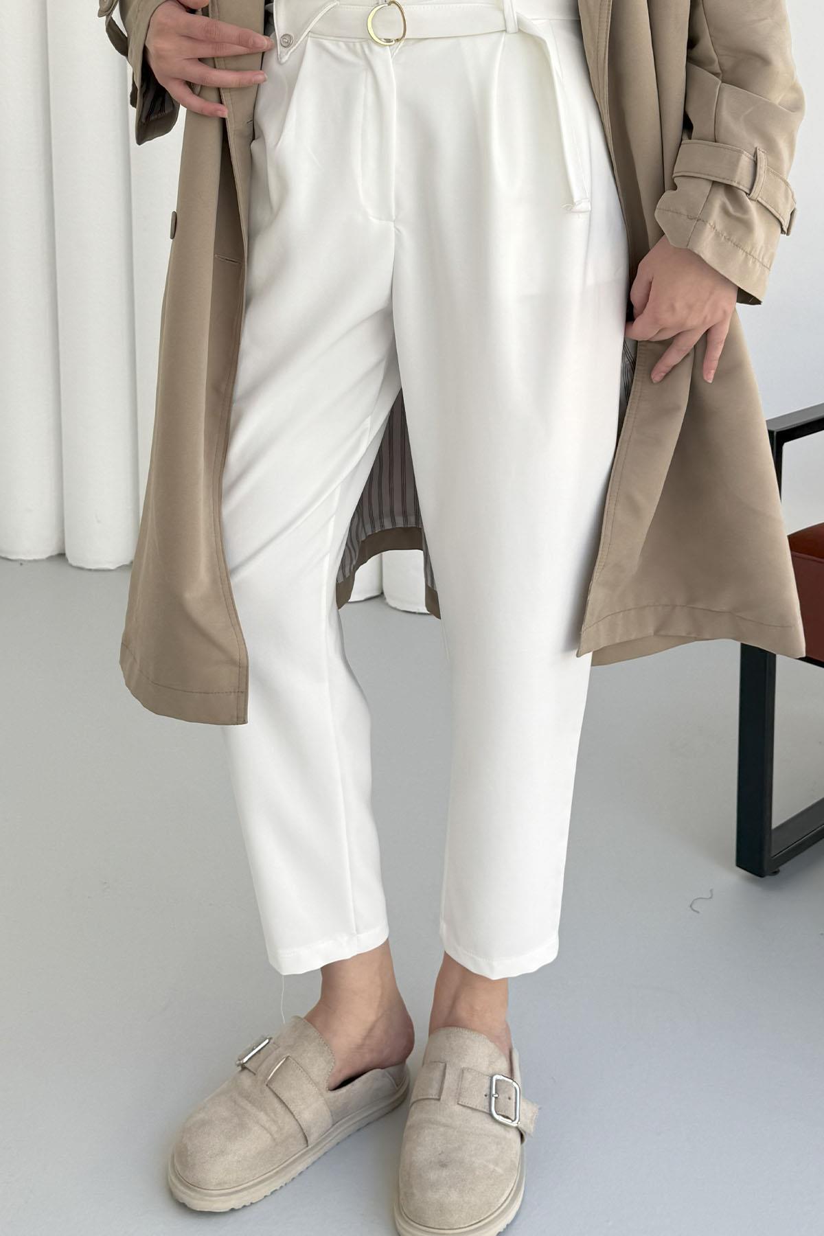 Yüksek Bel Toka Detaylı Havuç Pantolon-BEYAZ