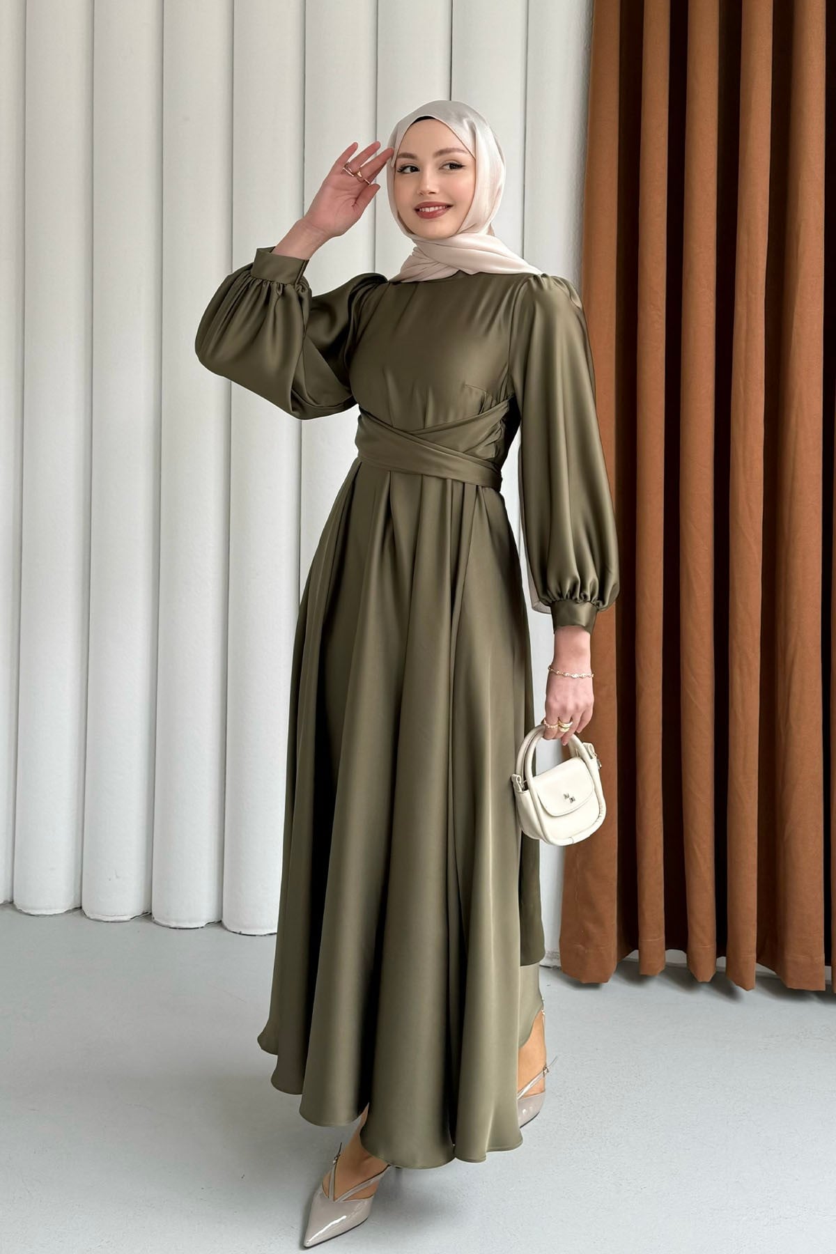 Zarif Belden Bağlamalı Saten Tesettür Elbise-YEŞİL