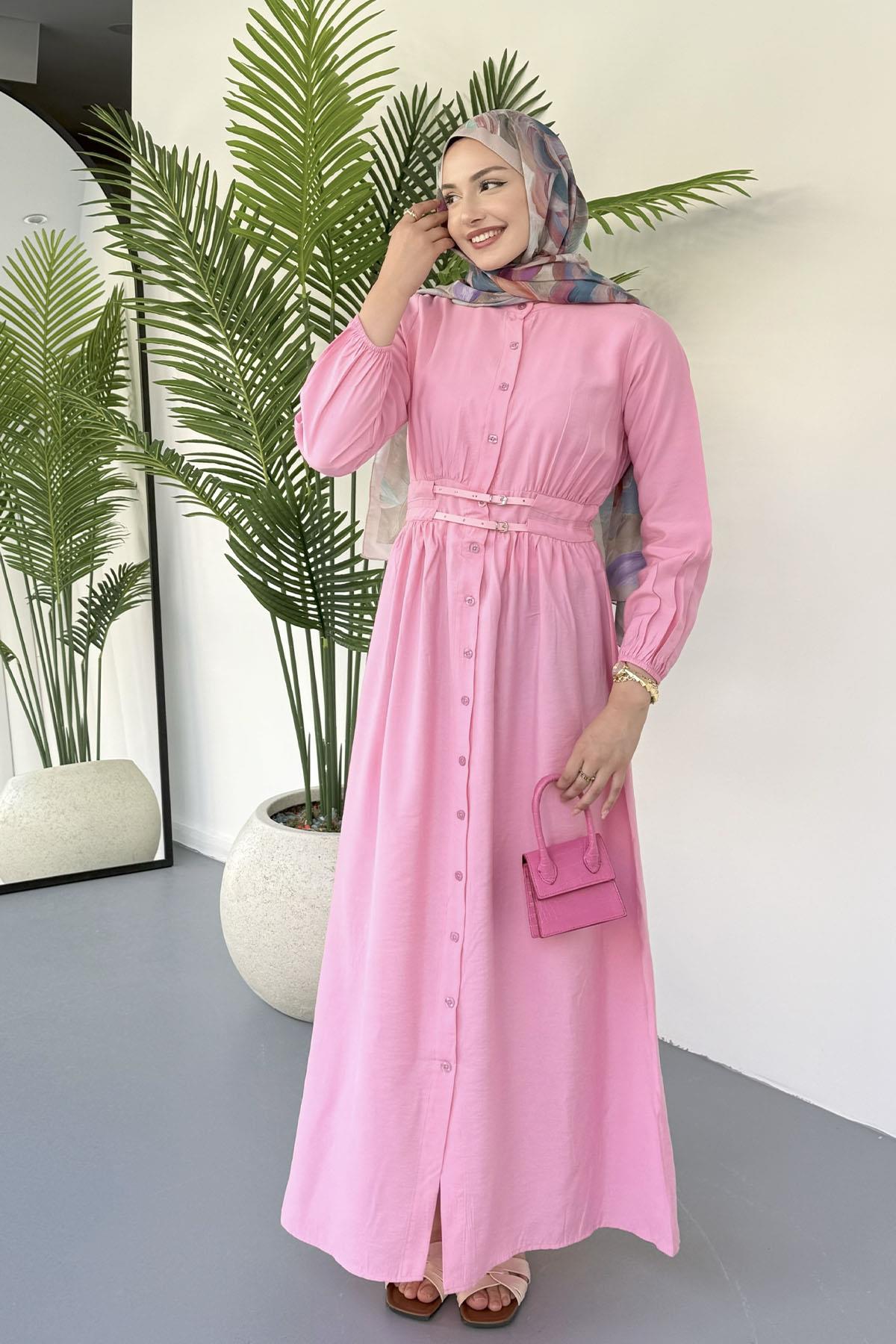 Çift Kemer Geçişli Boydan Düğmeli Tesettür Elbise-PEMBE