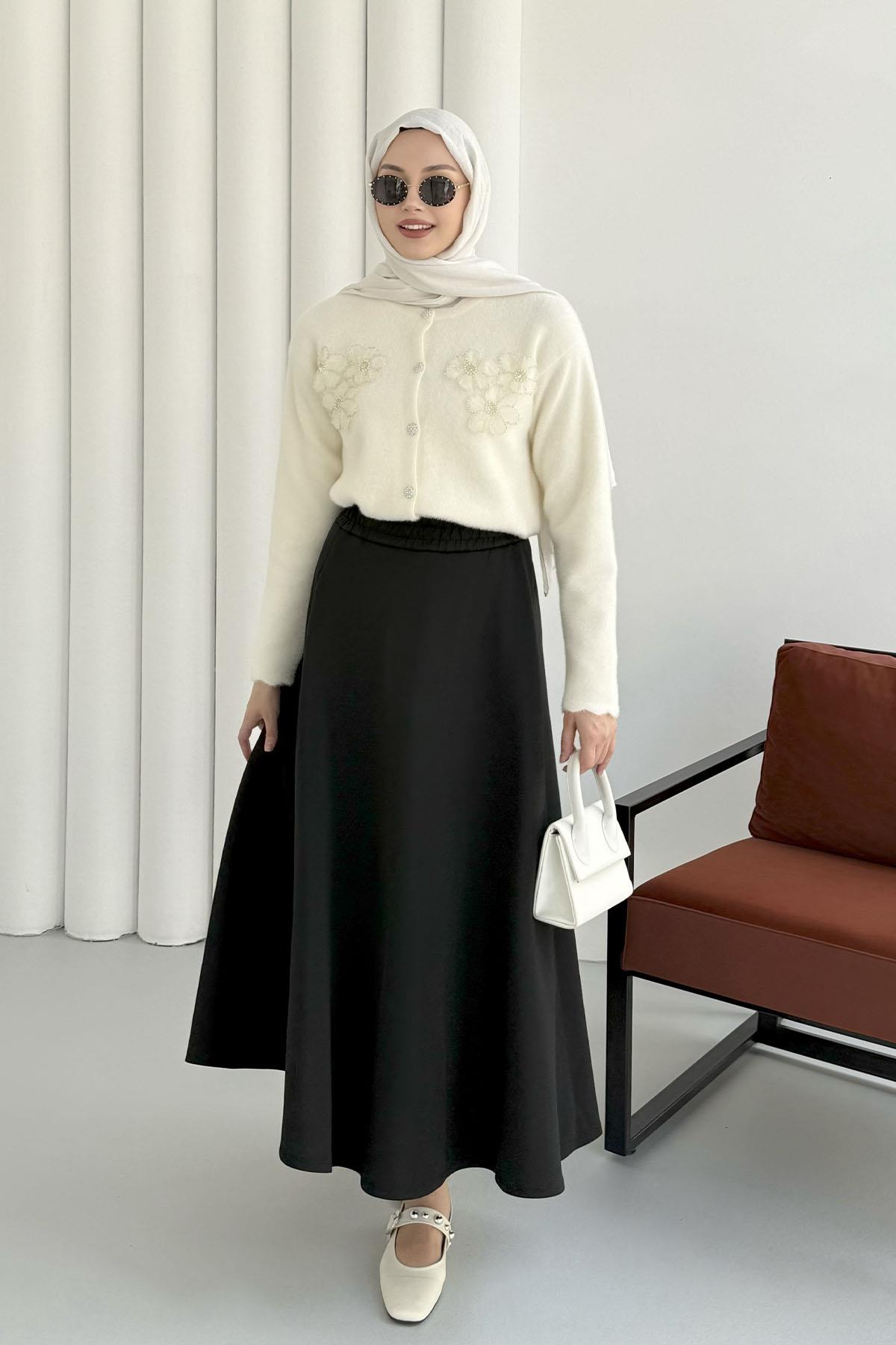 Yumoş Dokulu Çiçek Detaylı Triko Hırka-EKRU