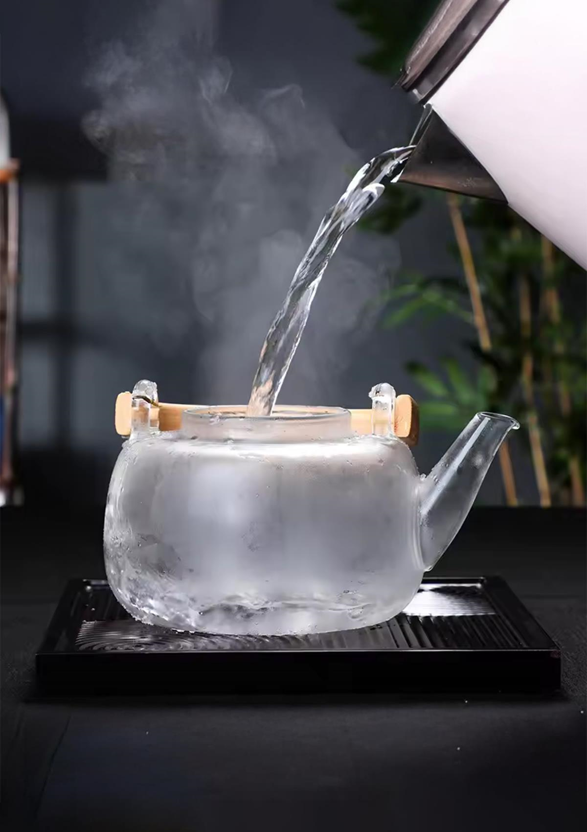 Borosilikat Cam Demlik - Bambu Kulplu Bitki Demliği - Isıya Dayanıklı 800 ML