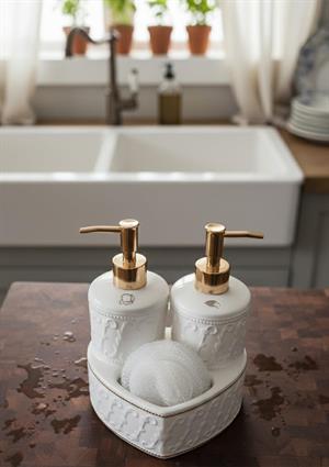 Mundo Porselen Sıvı Sabunluk Seti-2x300 ML Kalpli